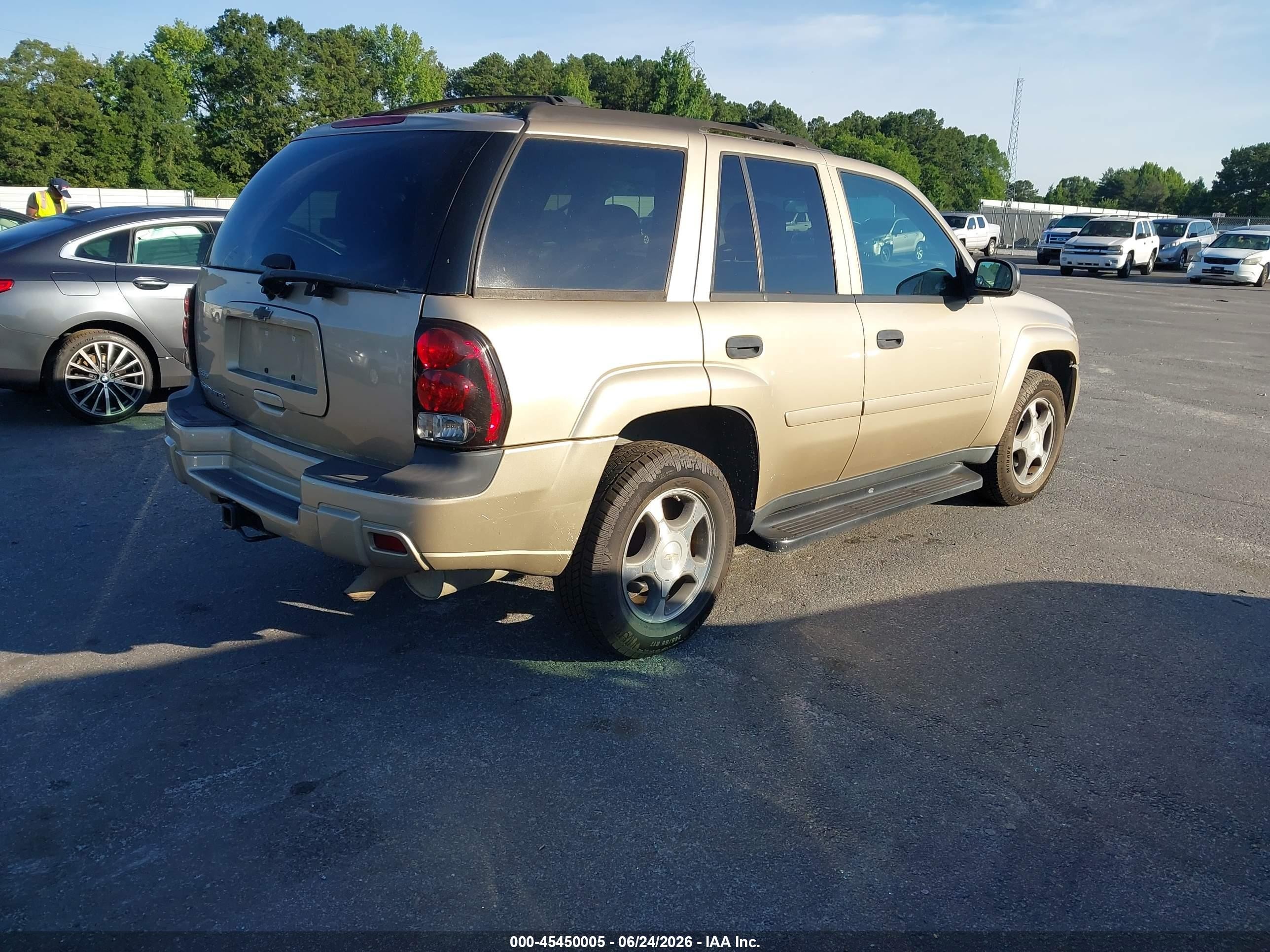 2007 Chevrolet Trailblazer Ls Beige vin: 1GNDS13S772258665