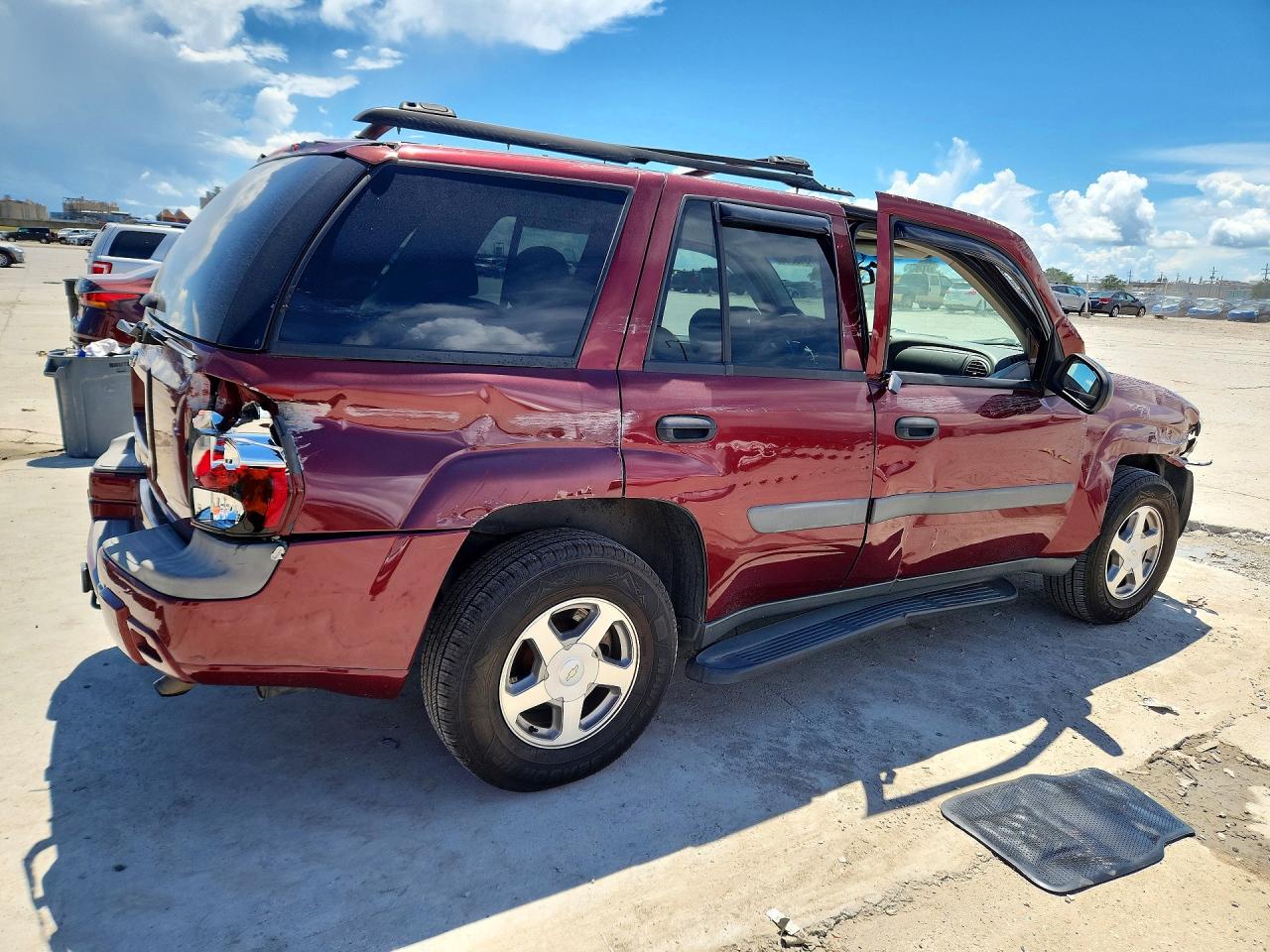 2005 Chevrolet Trailblazer Ls Burgundy vin: 1GNDS13S852125796