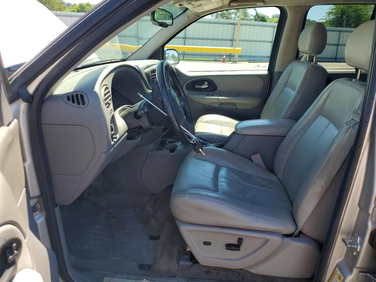 2008 Chevrolet Trailblazer Ls Серебряный vin: 1GNDS13S882138326