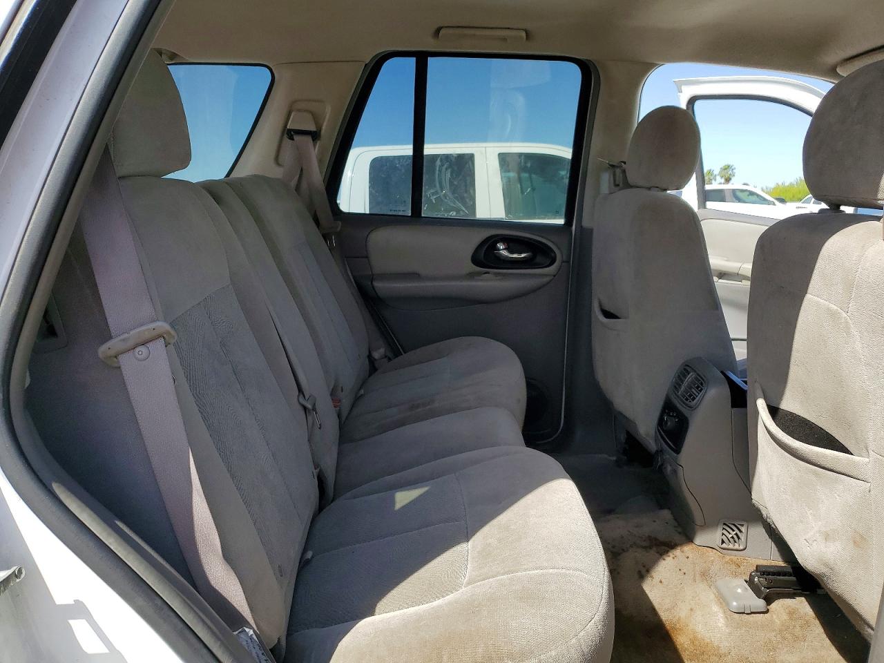 2007 Chevrolet Trailblazer Ls Белый vin: 1GNDS13S972116284