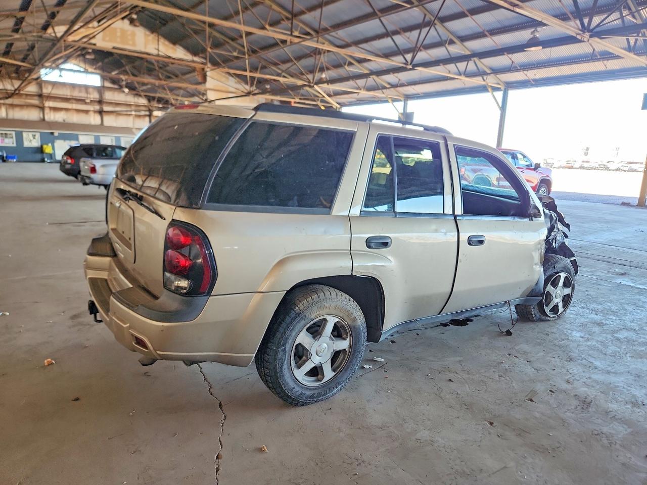 2005 Chevrolet Trailblazer Ls Gold vin: 1GNDS13SX52246345