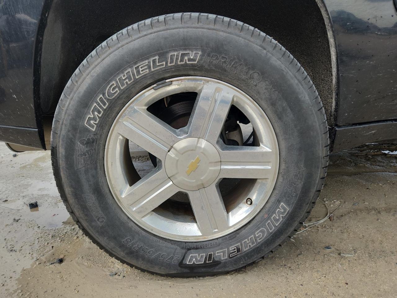 2009 Chevrolet Trailblazer Lt Black vin: 1GNDS33S492127756 Damage: Right Rear Wheel, Corrosion, 3 To 4 Inches