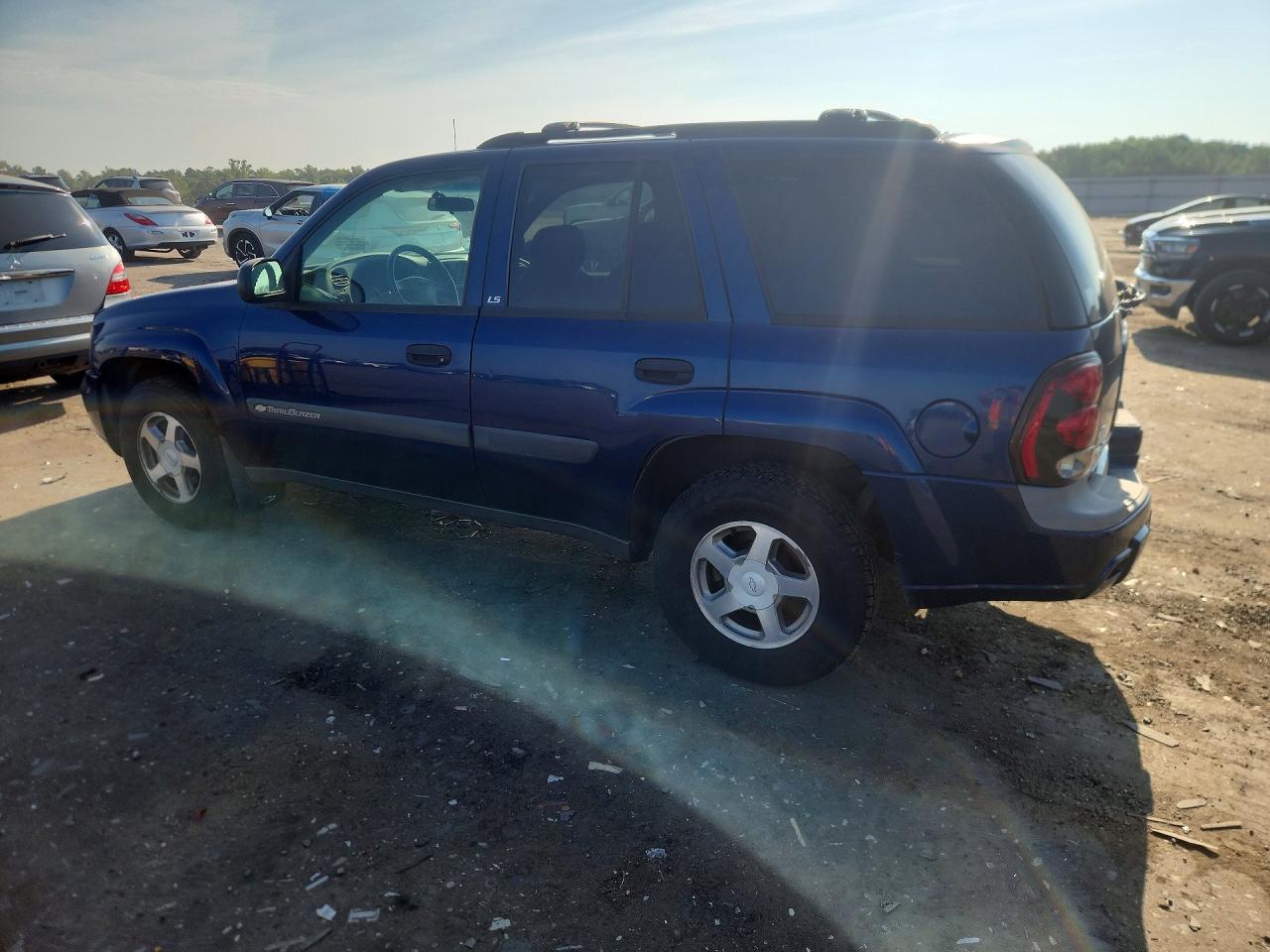 2004 Chevrolet Trailblazer Ls Blue vin: 1GNDT13S042115453
