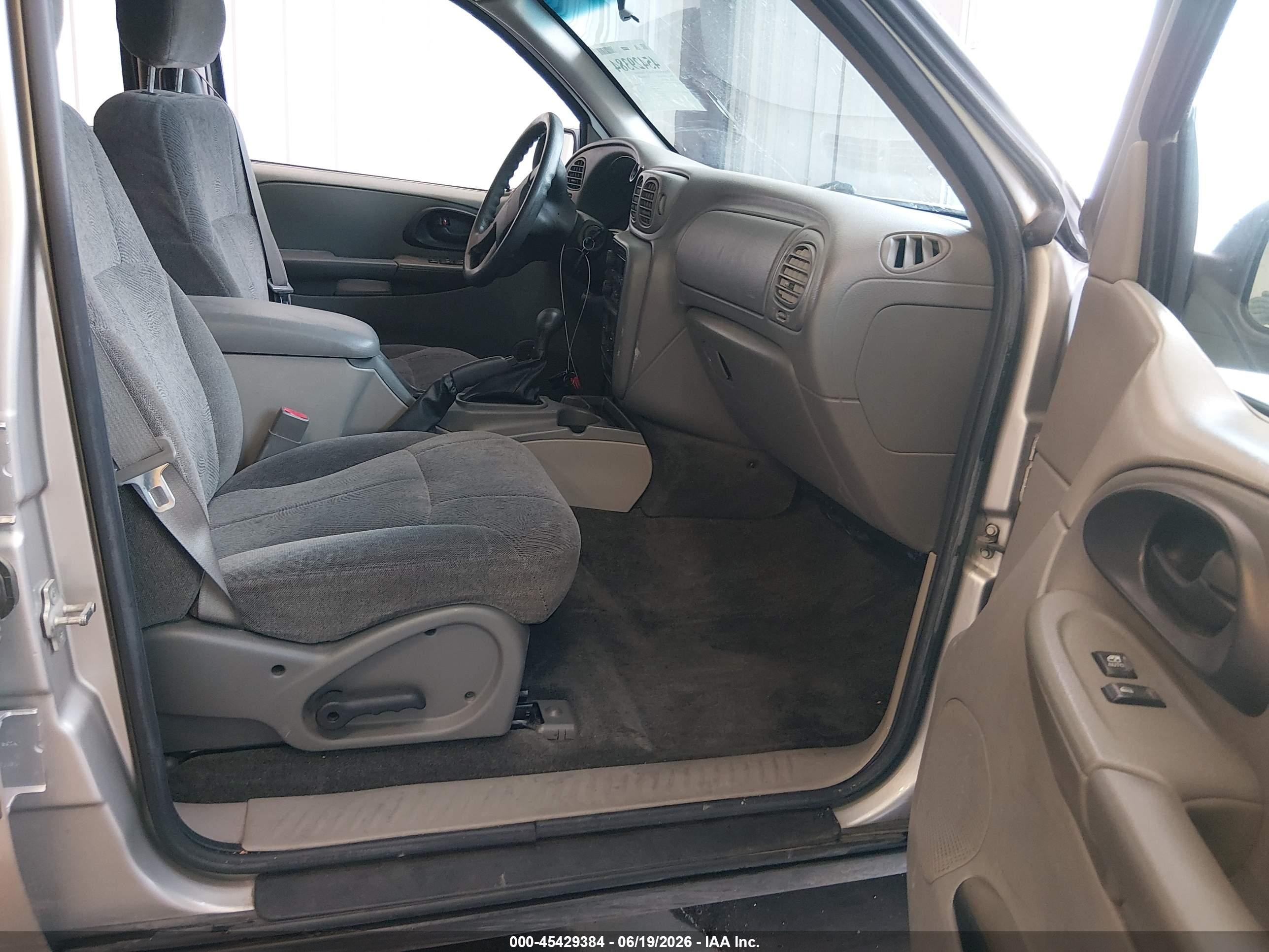 2004 Chevrolet Trailblazer Ls Серебряный vin: 1GNDT13S042266664
