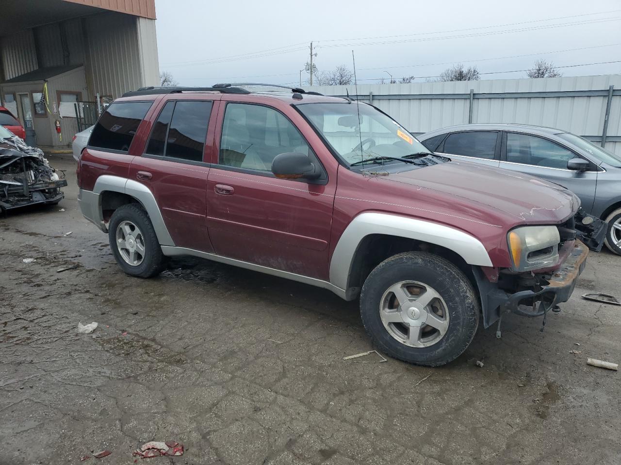 2005 Chevrolet Trailblazer Ls Maroon vin: 1GNDT13S052174522