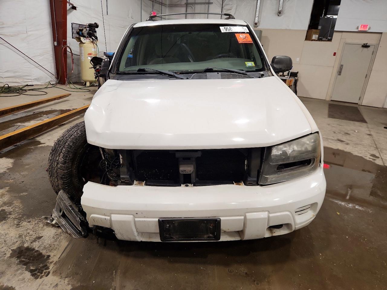 2005 Chevrolet Trailblazer Ls White vin: 1GNDT13S052349870