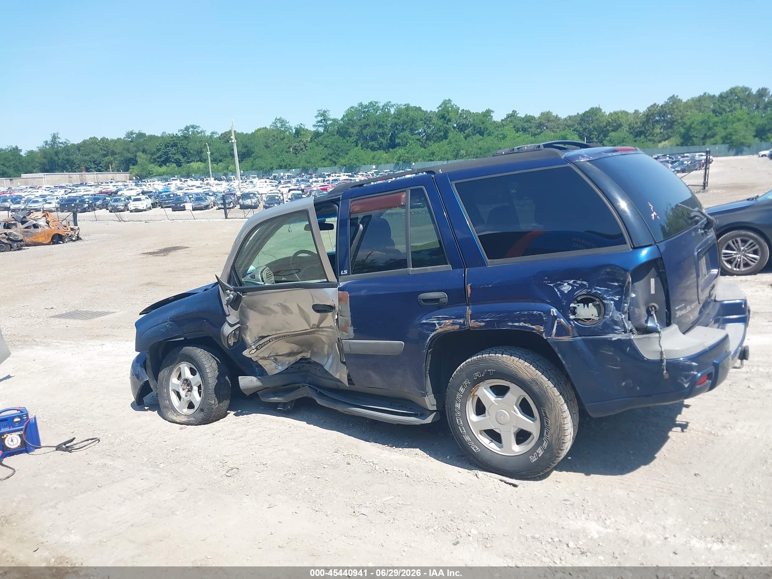 2003 Chevrolet Trailblazer Ls Синий vin: 1GNDT13S132257440