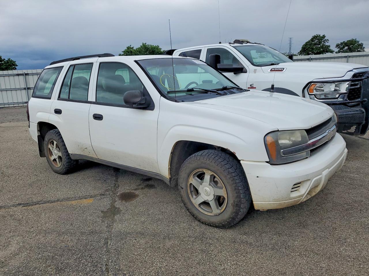2006 Chevrolet Trailblazer Ls White vin: 1GNDT13S162194067