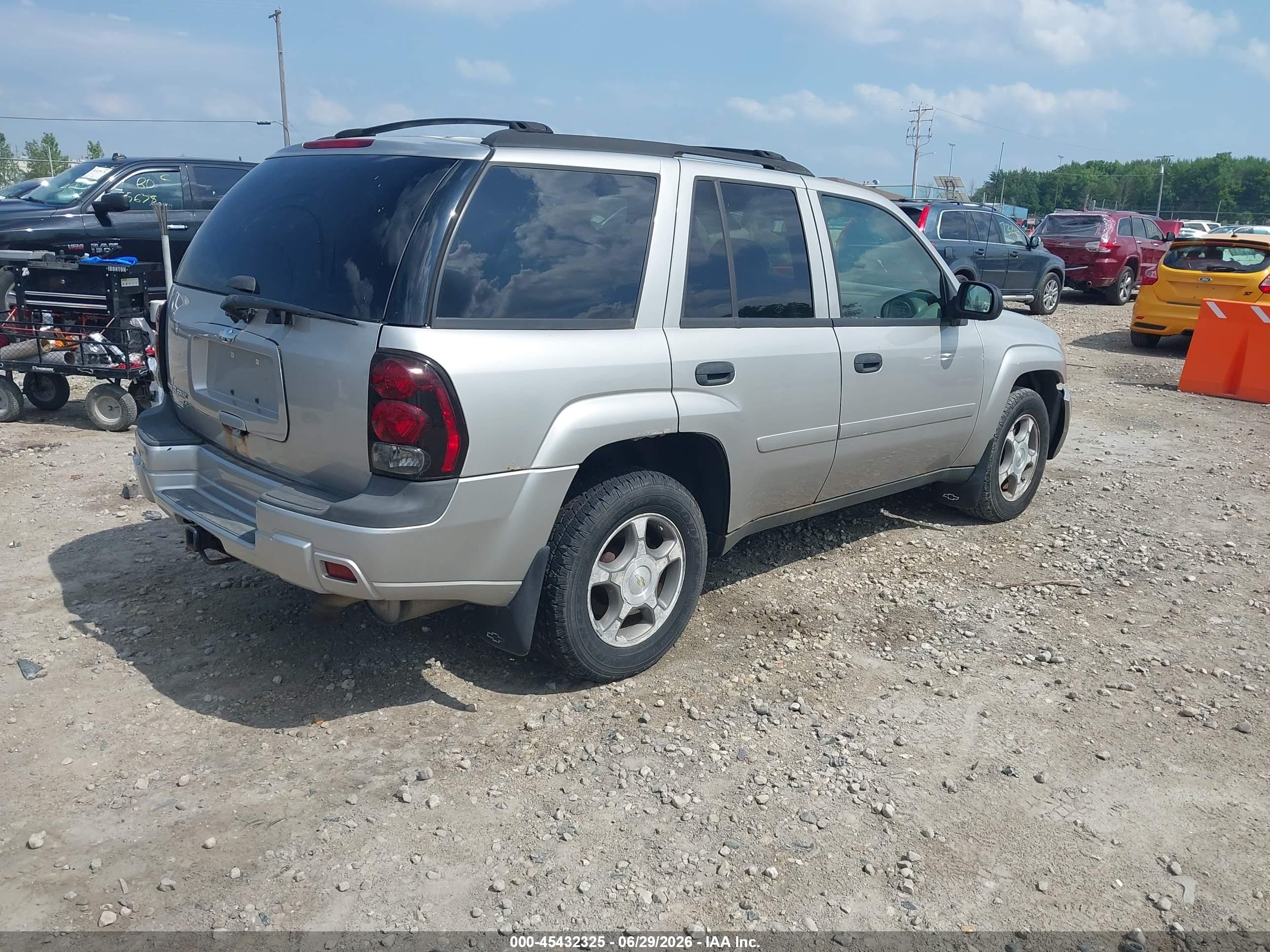 2007 Chevrolet Trailblazer Ls Tan vin: 1GNDT13S272171608