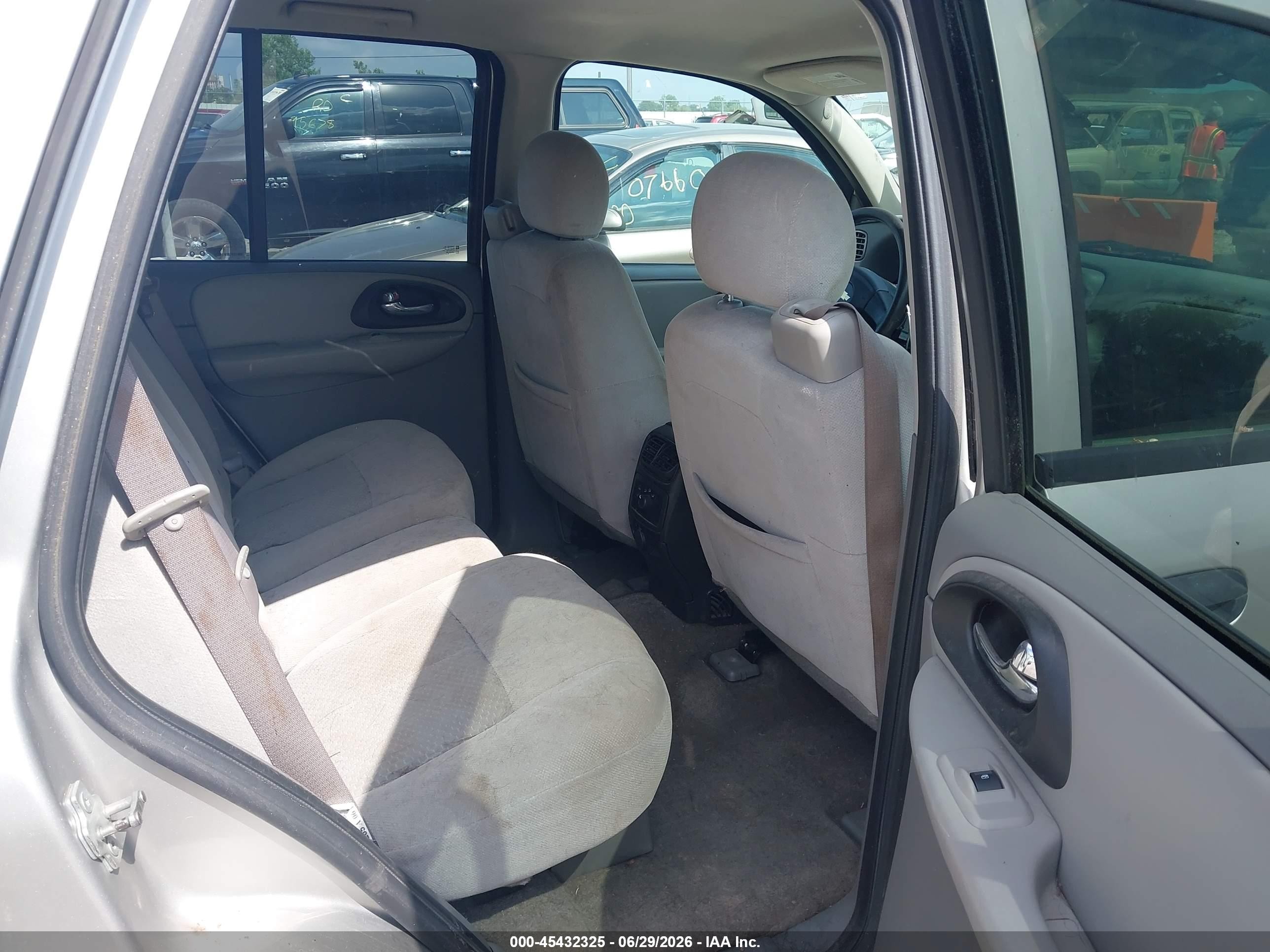 2007 Chevrolet Trailblazer Ls Tan vin: 1GNDT13S272171608