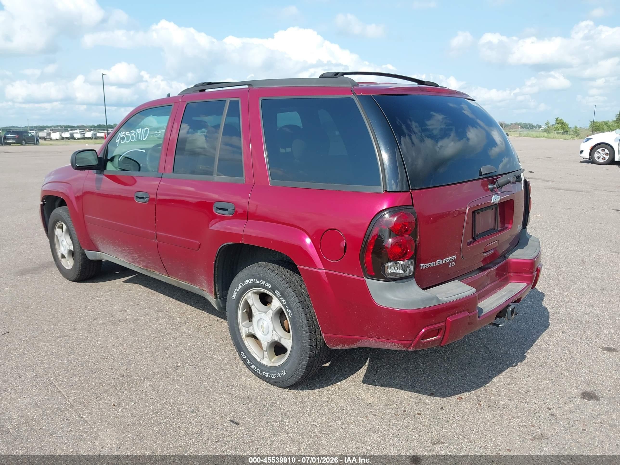2007 Chevrolet Trailblazer Ls Red vin: 1GNDT13S272179739