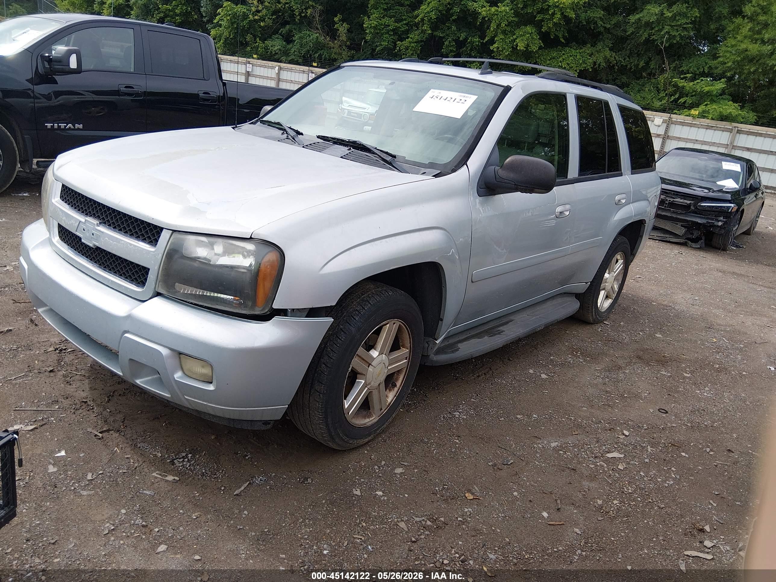 2008 Chevrolet Trailblazer Lt Серебряный vin: 1GNDT13S282107618