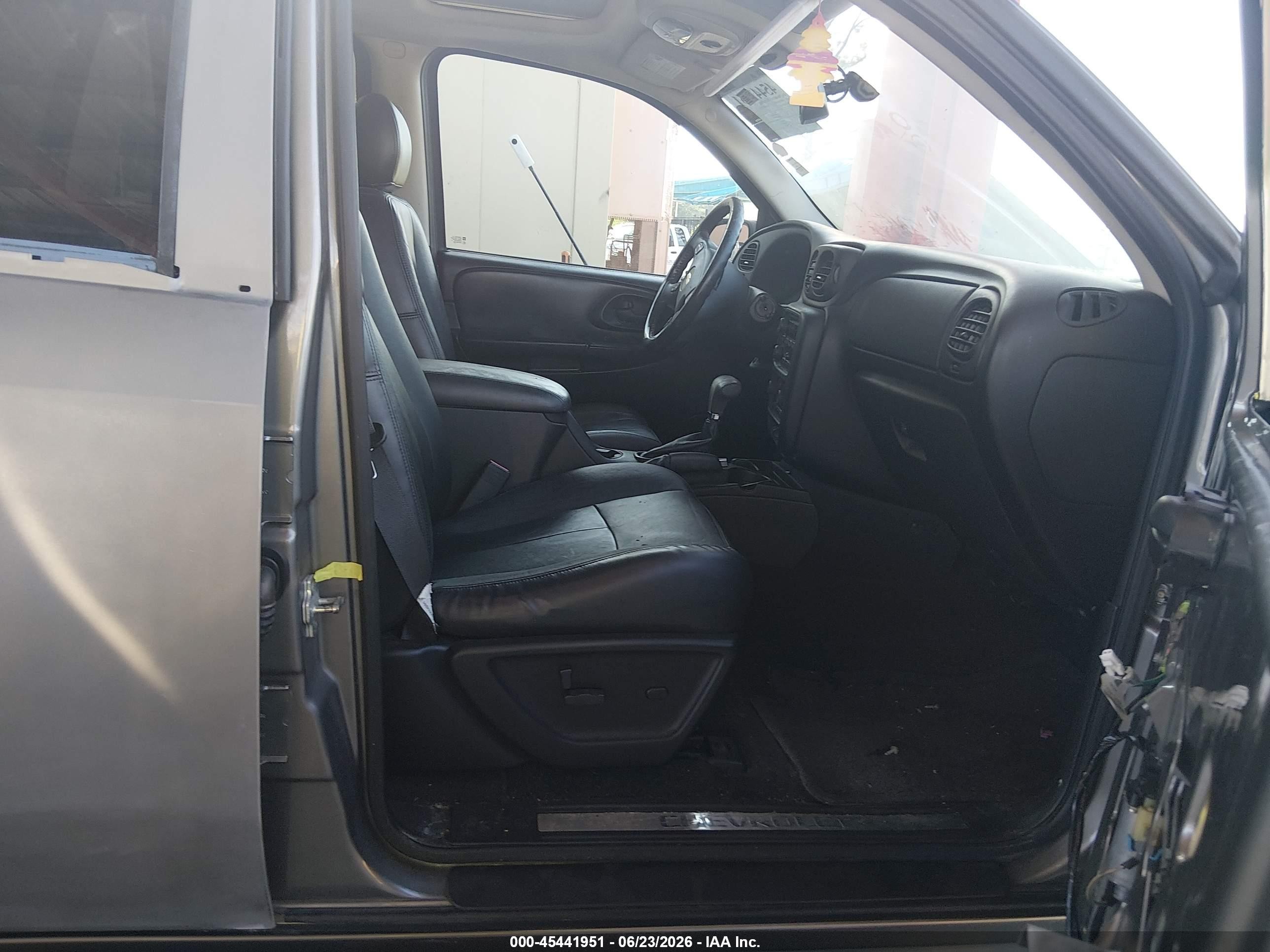 2008 Chevrolet Trailblazer Lt Gray vin: 1GNDT13S282182903