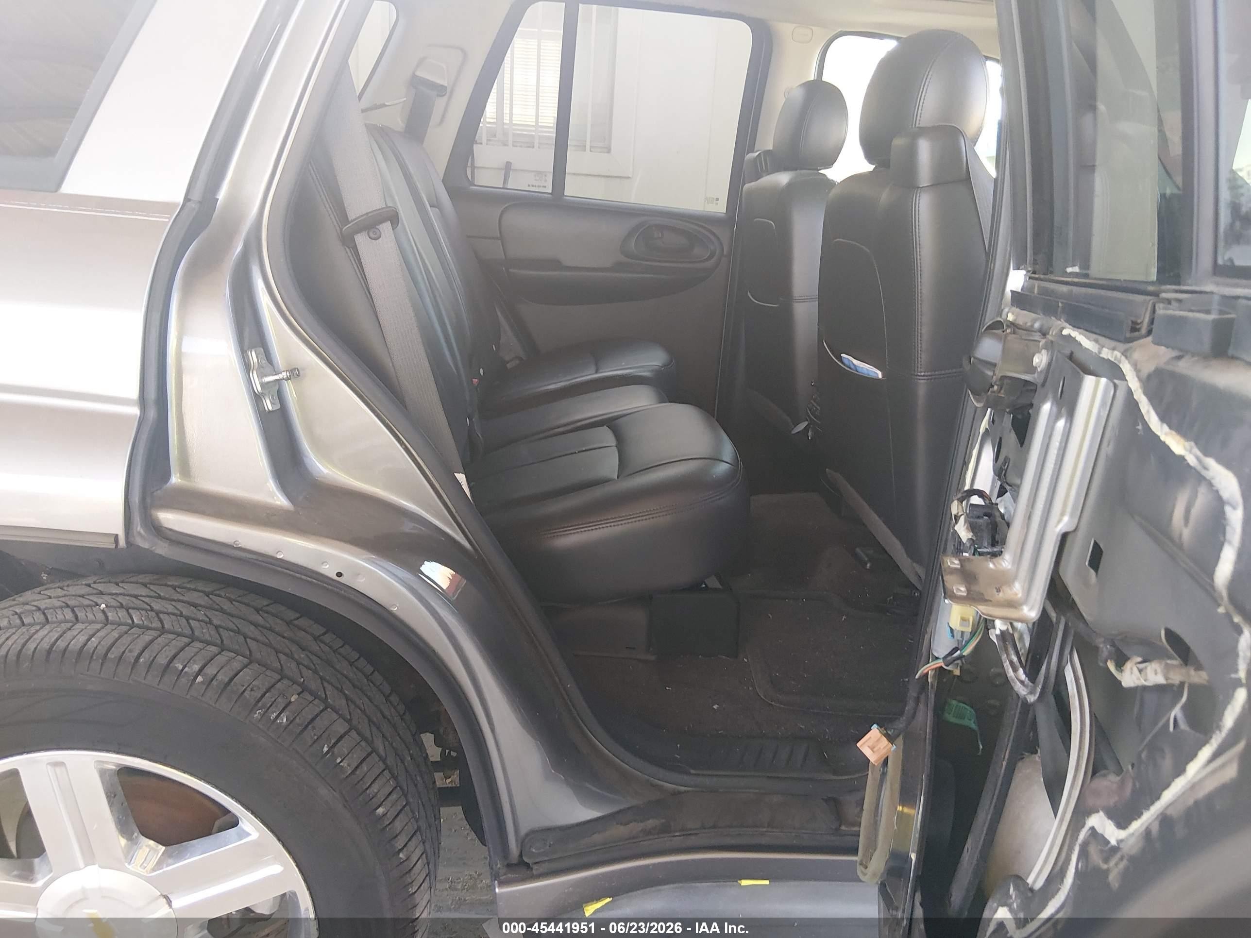 2008 Chevrolet Trailblazer Lt Gray vin: 1GNDT13S282182903