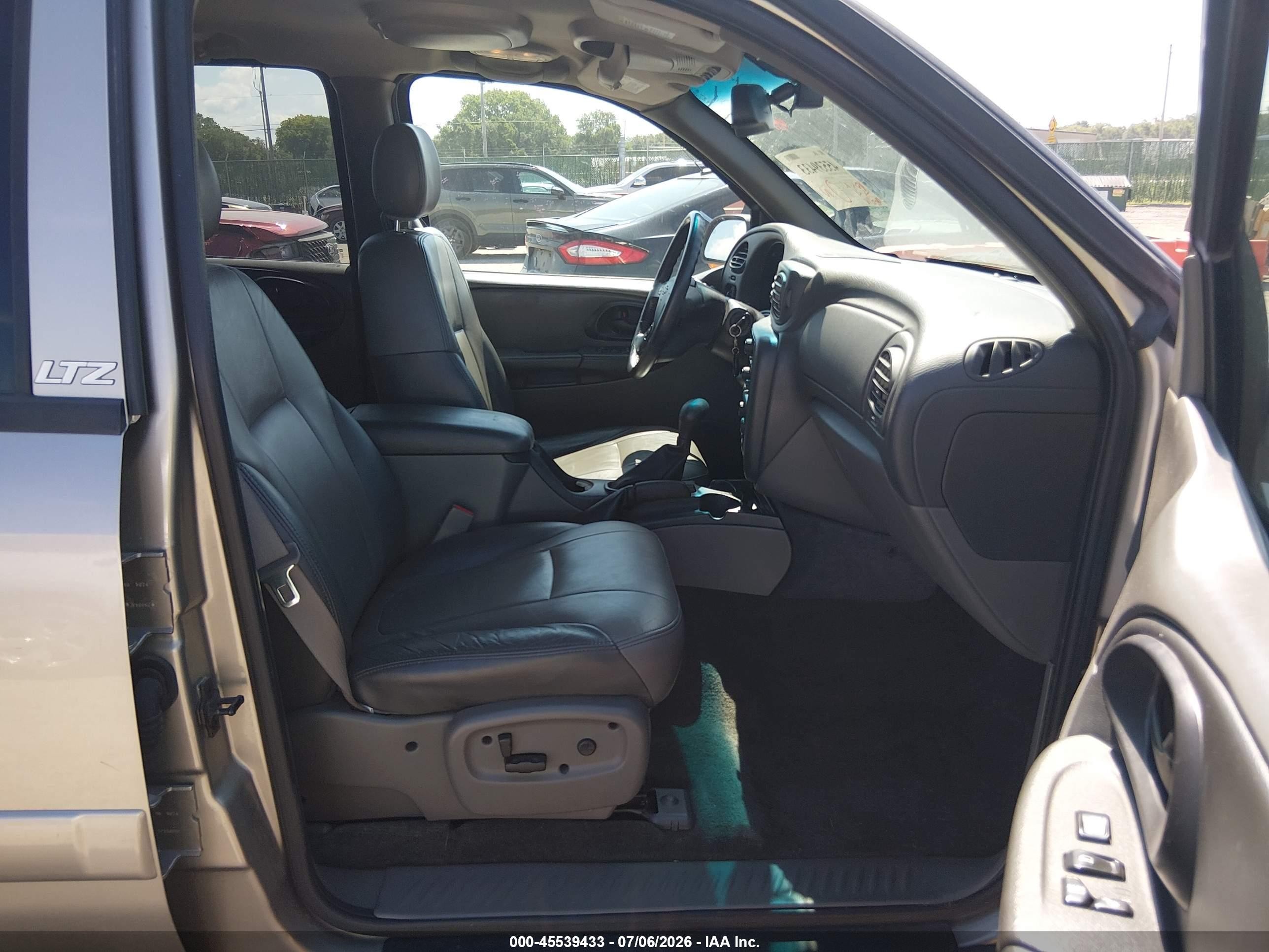 2003 Chevrolet Trailblazer Ltz Серебряный vin: 1GNDT13S332323759
