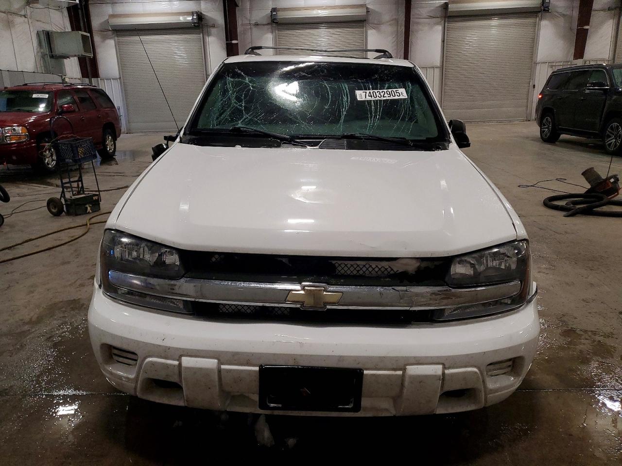 2005 Chevrolet Trailblazer Ls White vin: 1GNDT13S352224636