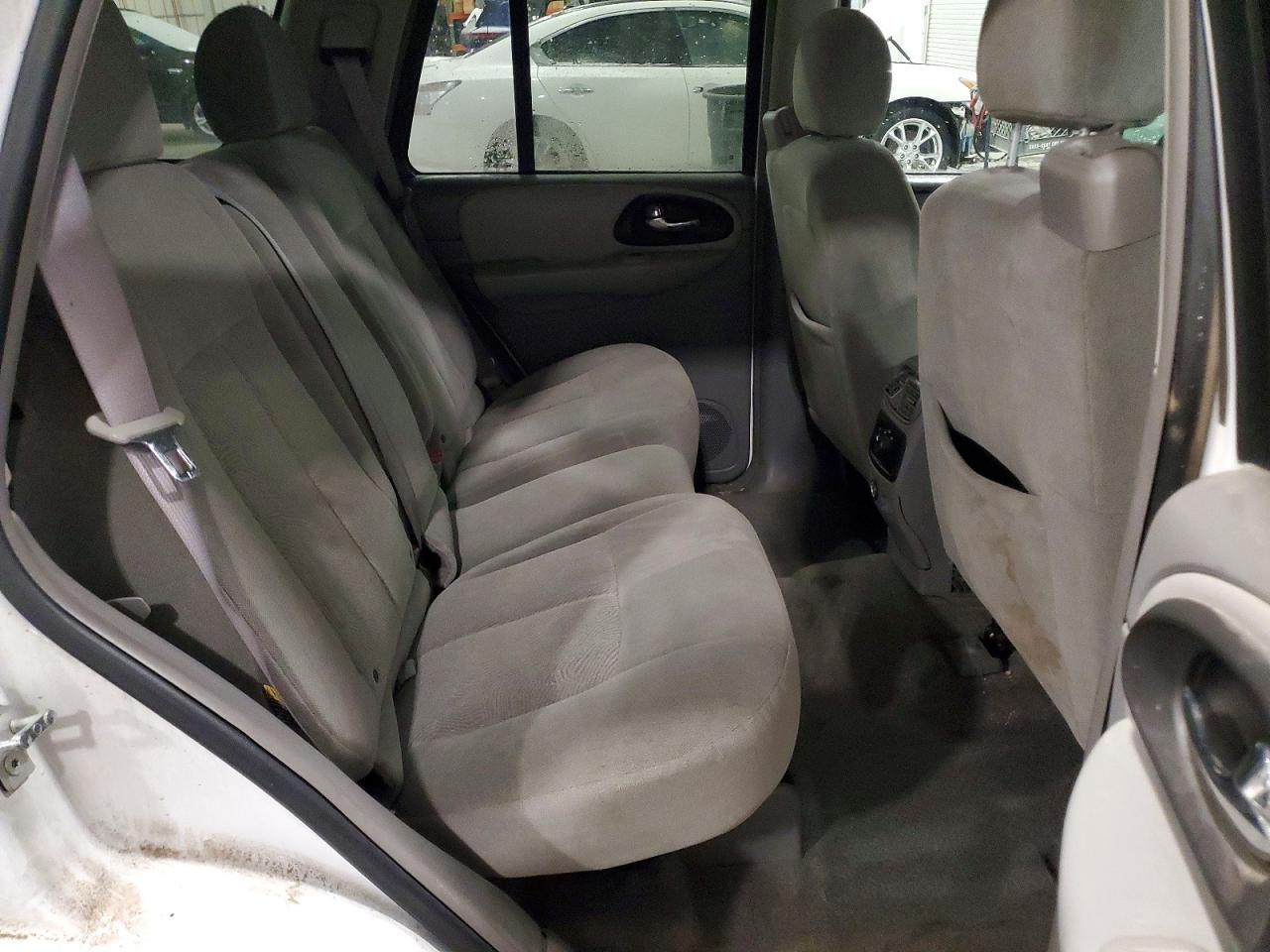 2005 Chevrolet Trailblazer Ls White vin: 1GNDT13S352224636