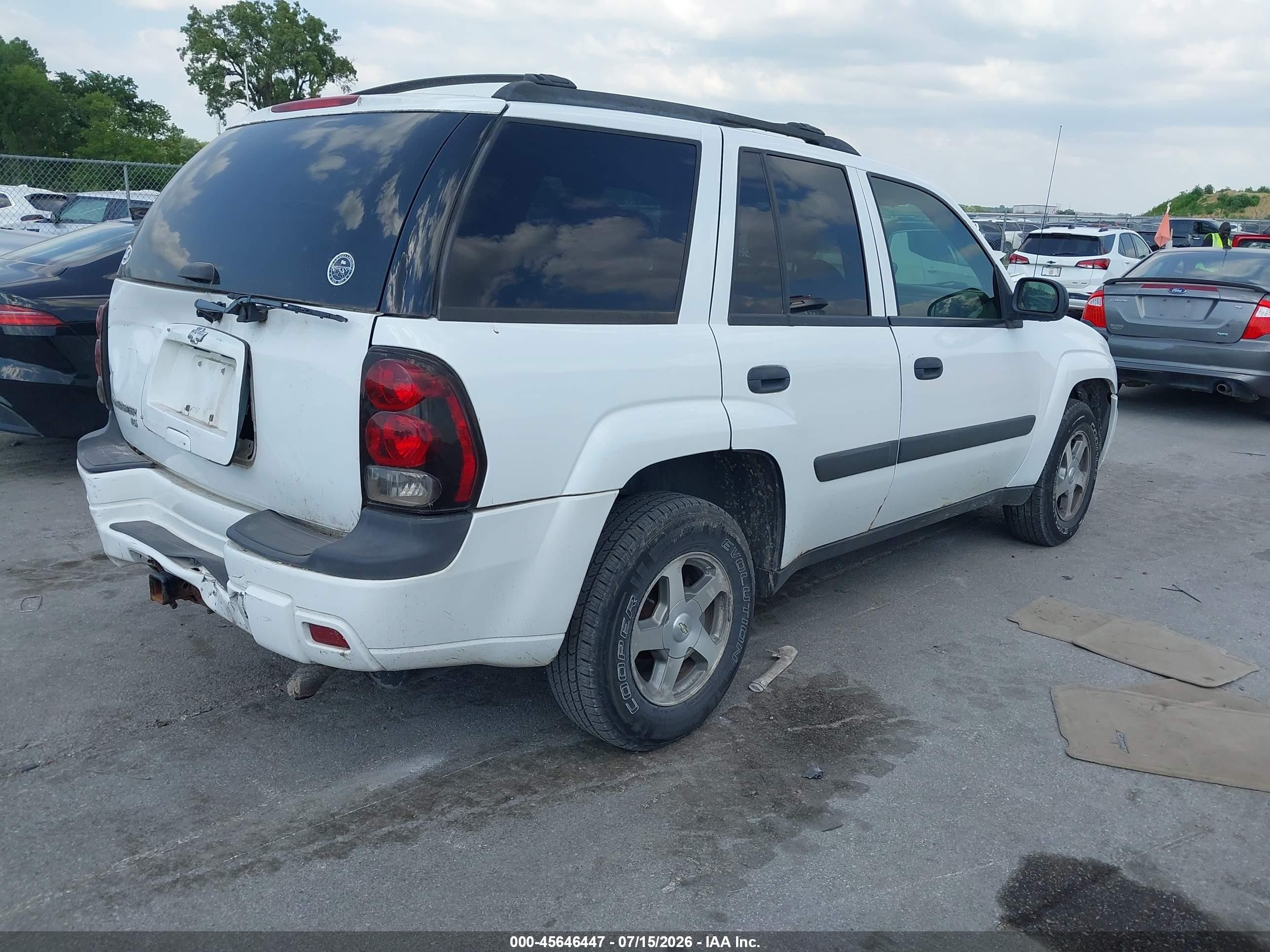 2005 Chevrolet Trailblazer Ls White vin: 1GNDT13S352237709