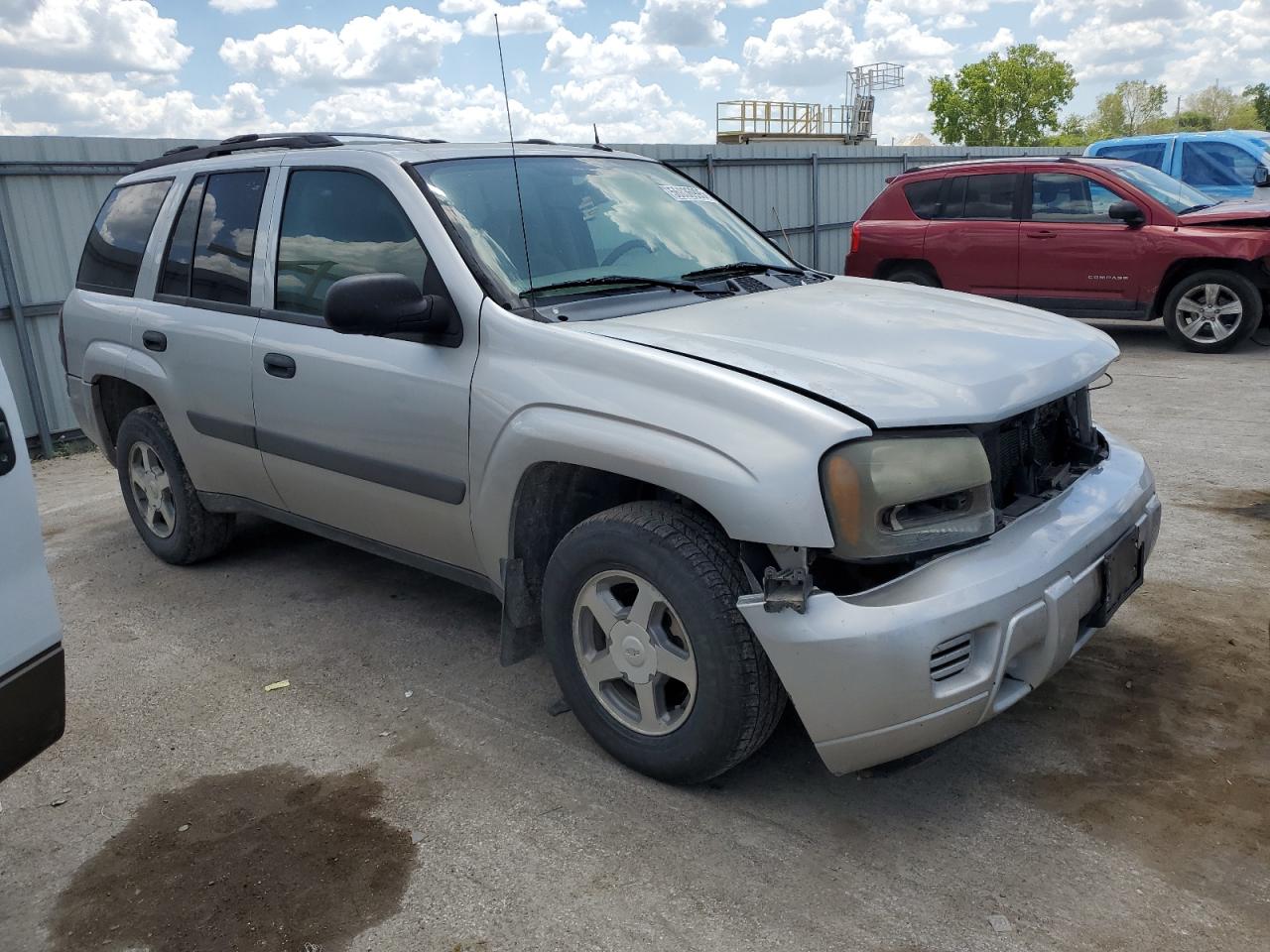 2005 Chevrolet Trailblazer Ls Silver vin: 1GNDT13S452176015