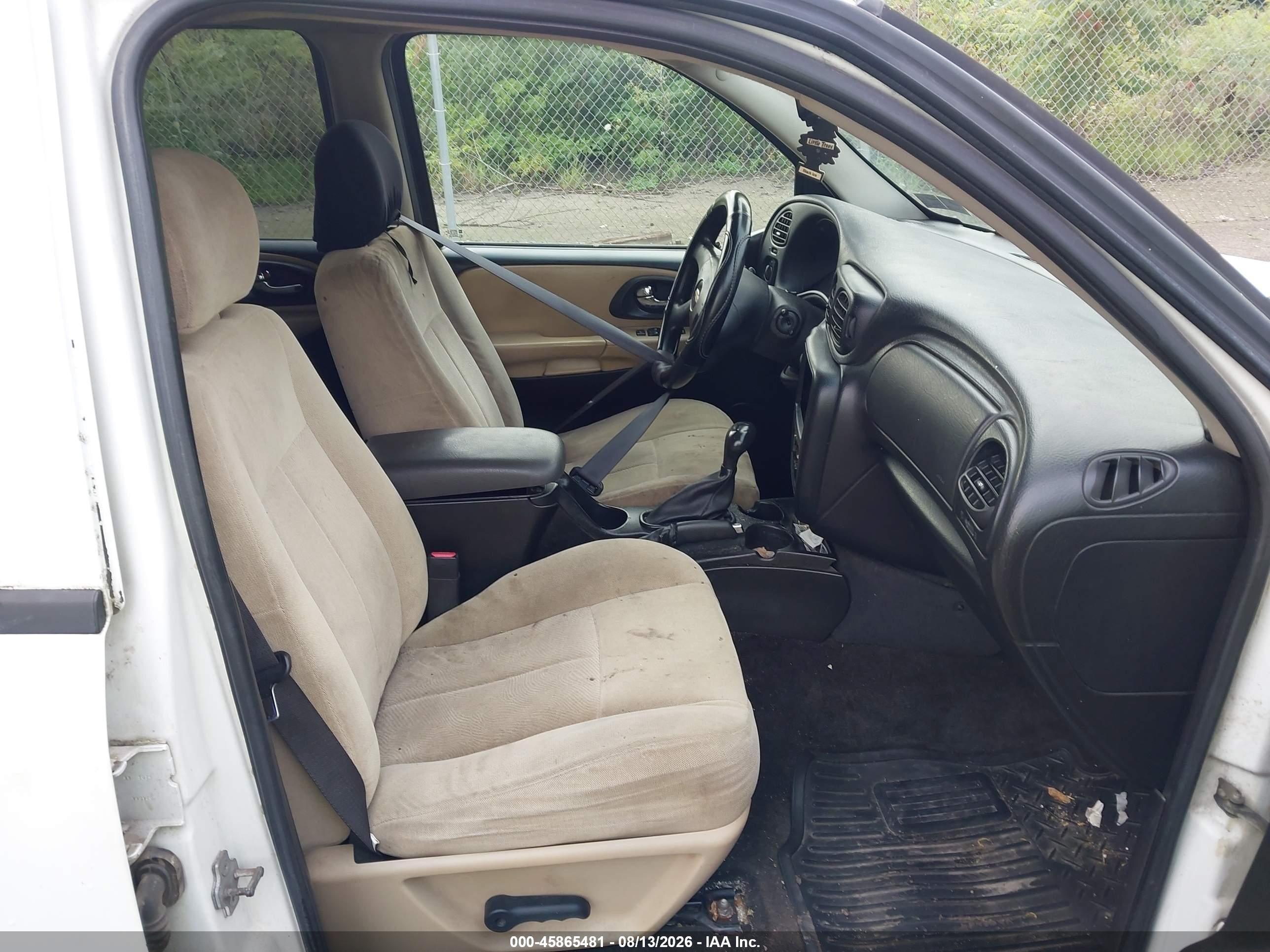 2005 Chevrolet Trailblazer Ls Белый vin: 1GNDT13S452189573