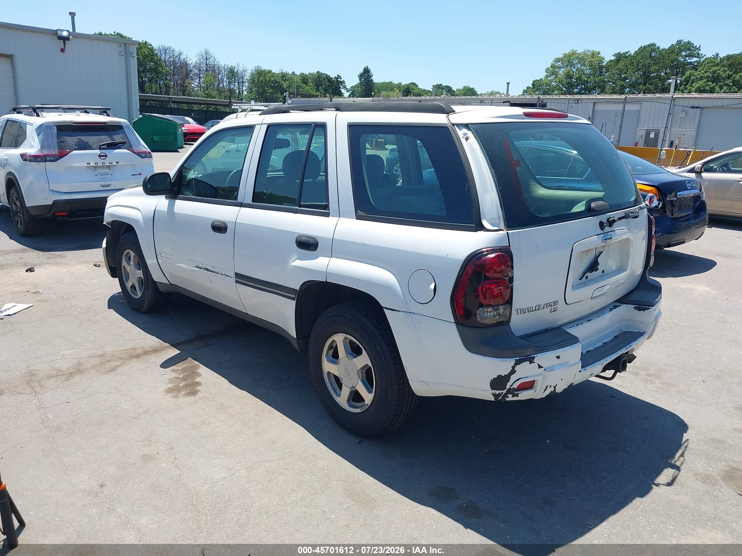 2005 Chevrolet Trailblazer Ls White vin: 1GNDT13S452250081