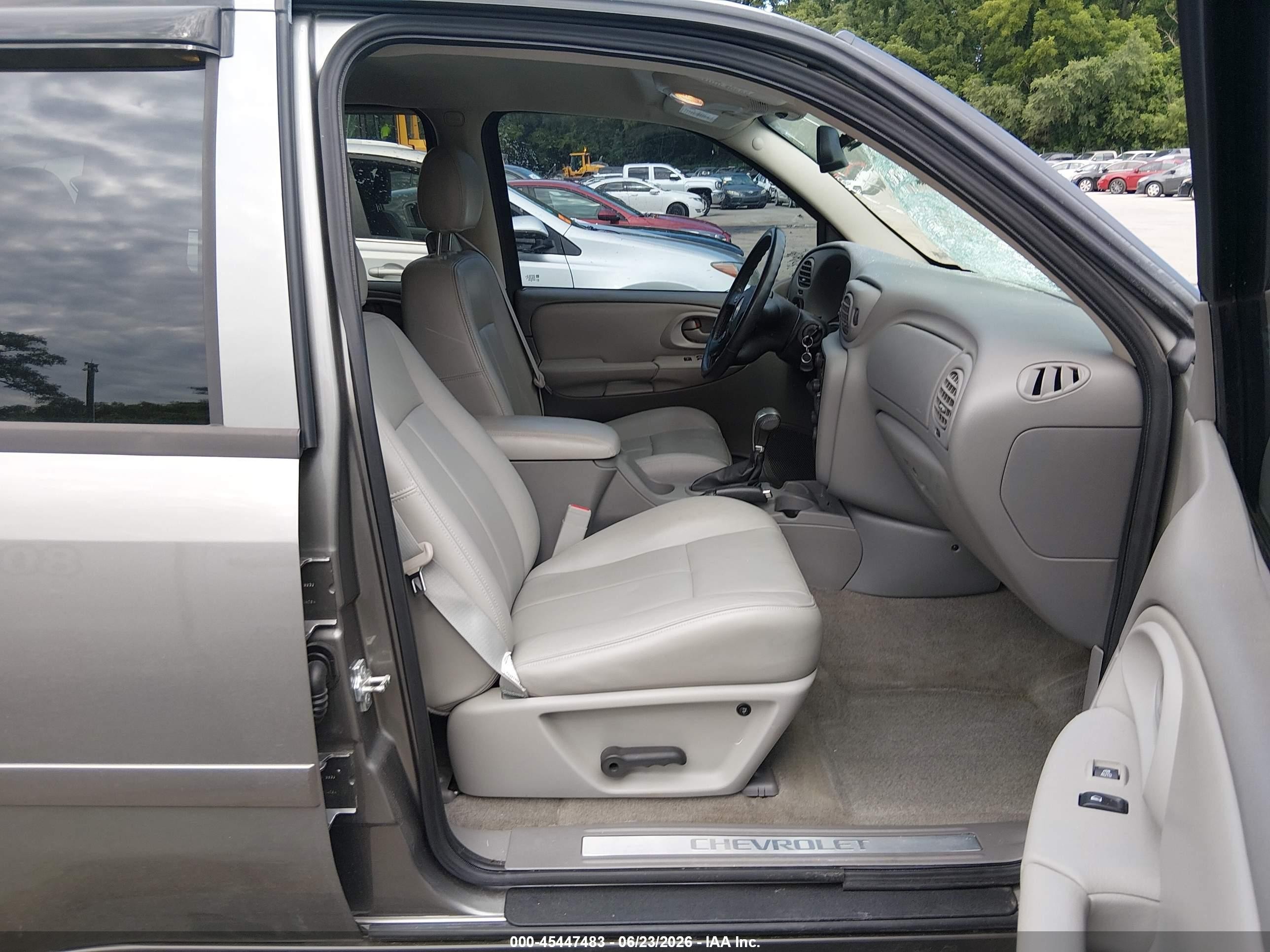 2008 Chevrolet Trailblazer Lt Silver vin: 1GNDT13S482250103