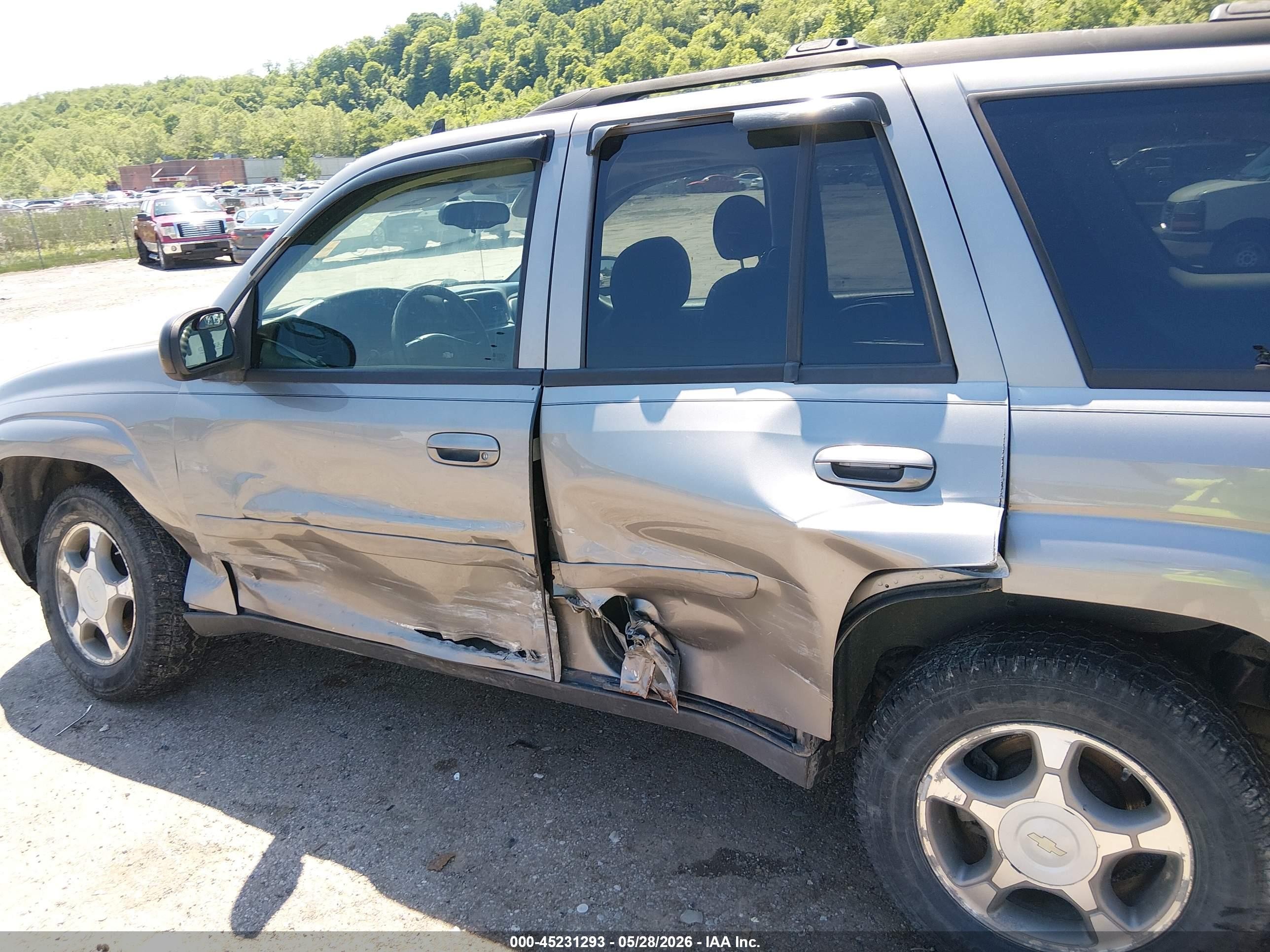 2008 Chevrolet Trailblazer Lt Silver vin: 1GNDT13S482253583