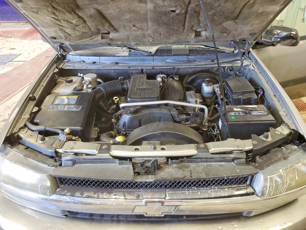 2005 Chevrolet Trail Blzaer Gray vin: 1GNDT13S552177058