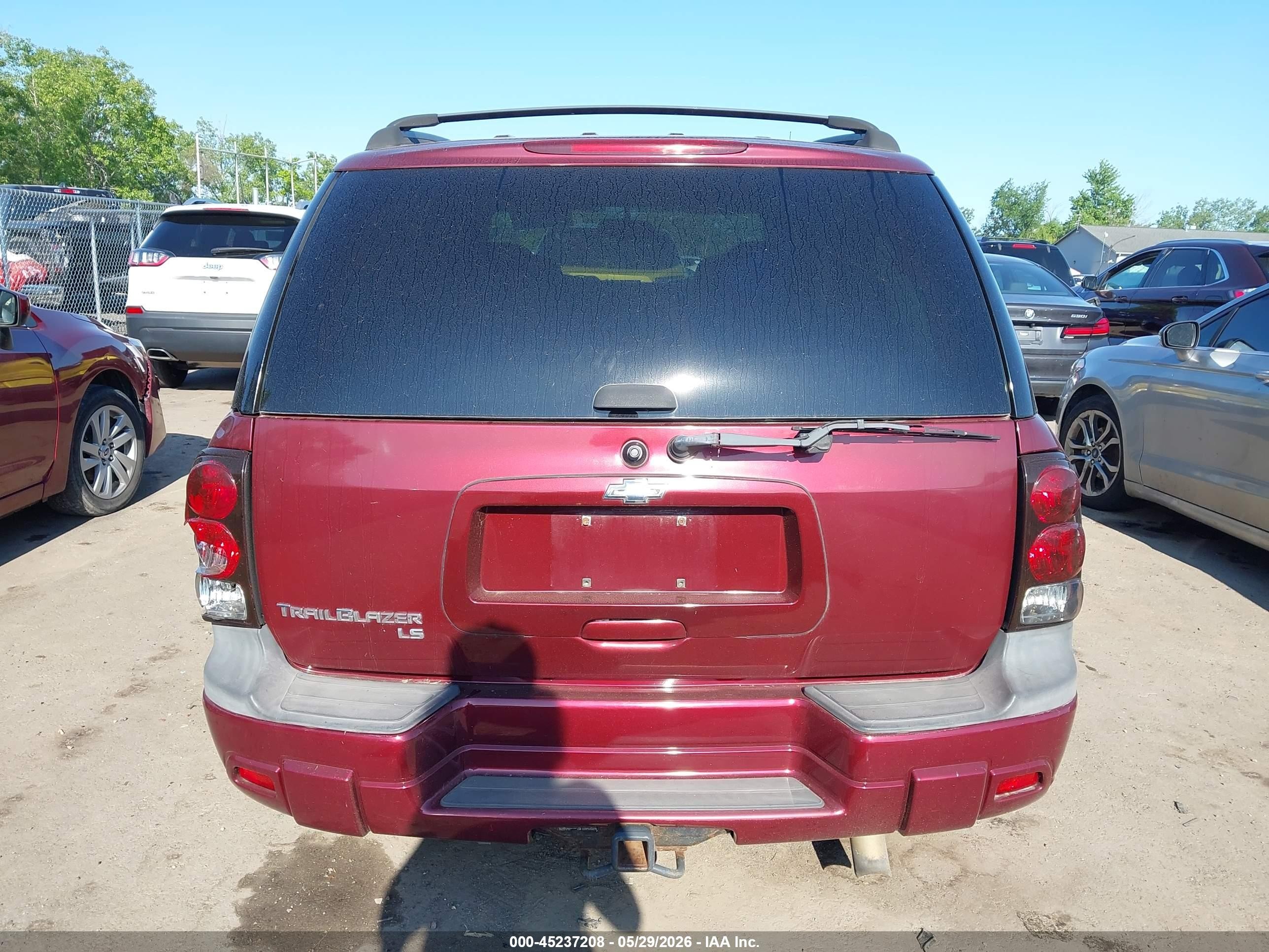 2005 Chevrolet Trailblazer Ls Red vin: 1GNDT13S552360458