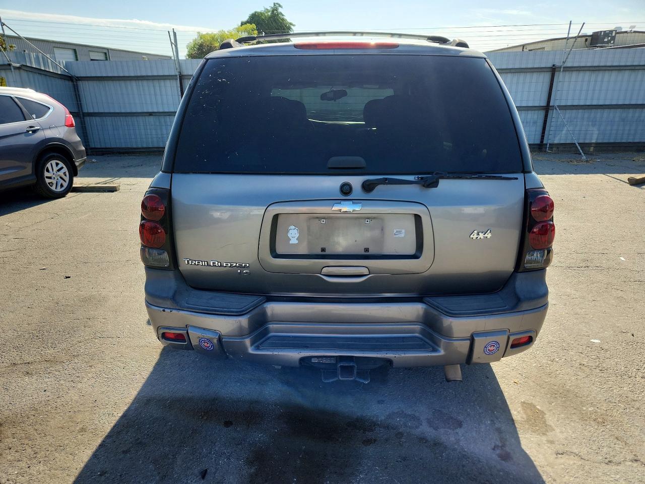 2006 Chevrolet Trailblazer Ls Серый vin: 1GNDT13S562125351