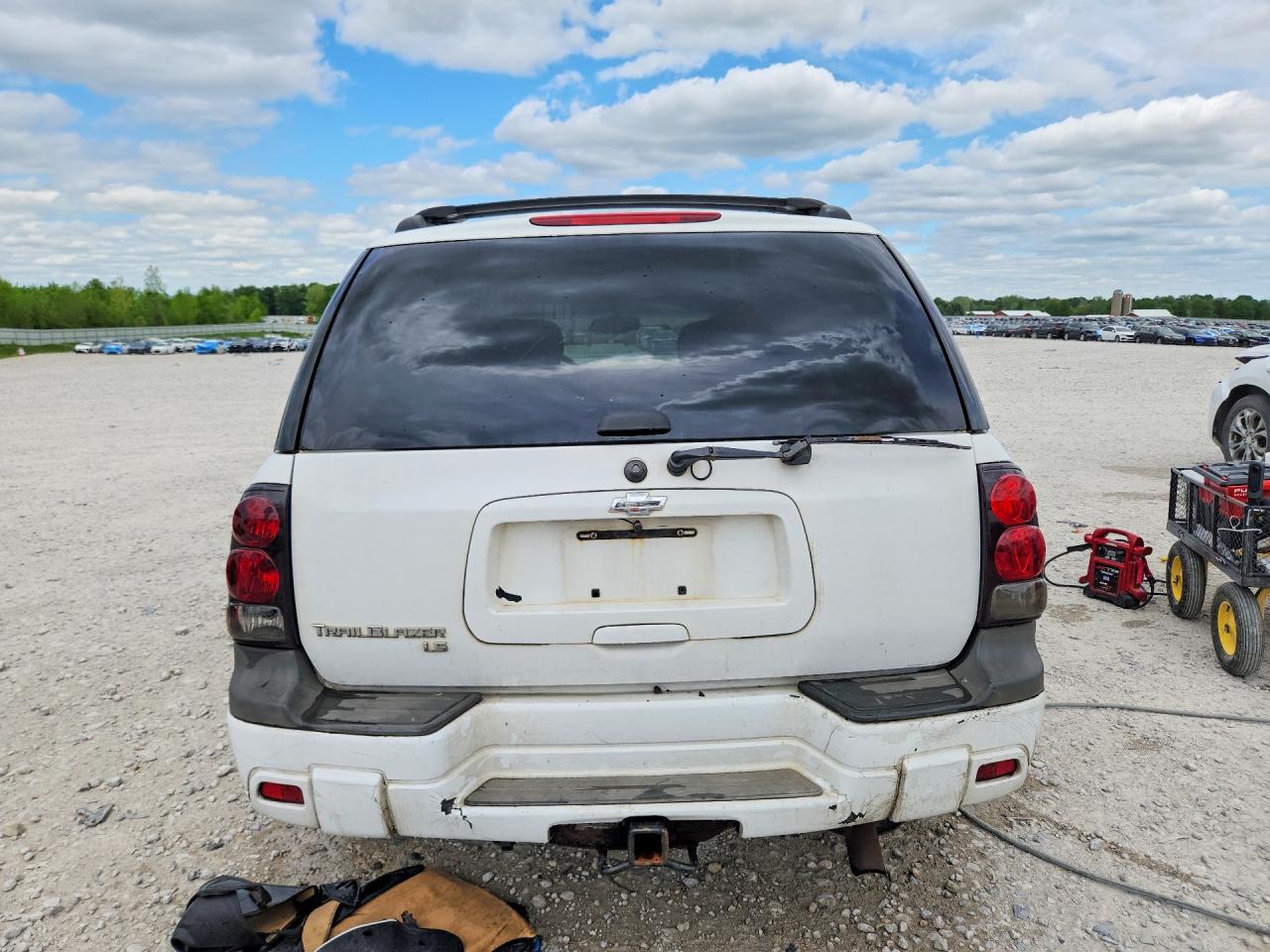 2006 Chevrolet Trailblazer Ls White vin: 1GNDT13S562352748