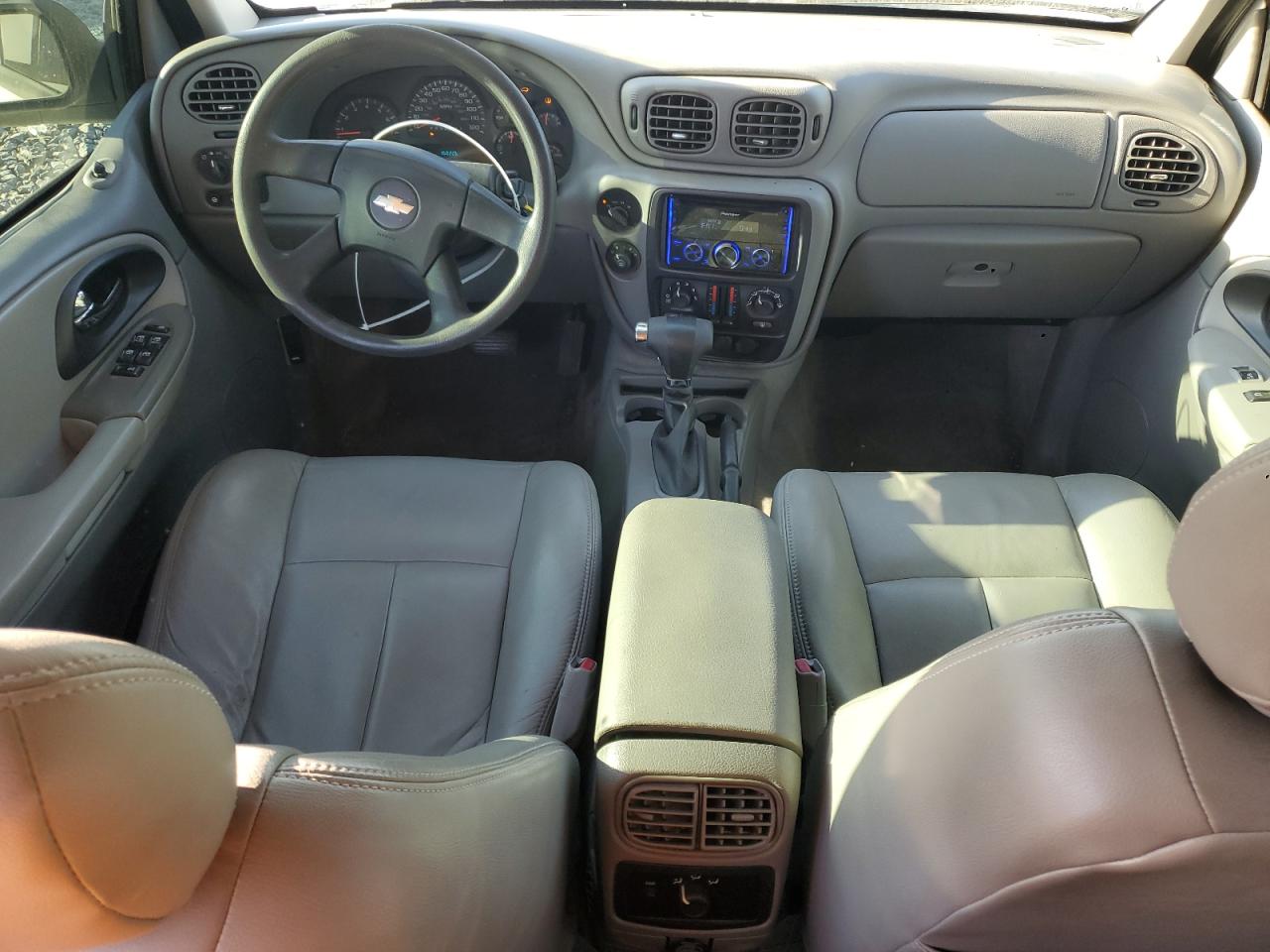 2007 Chevrolet Trailblazer Ls Белый vin: 1GNDT13S572240968