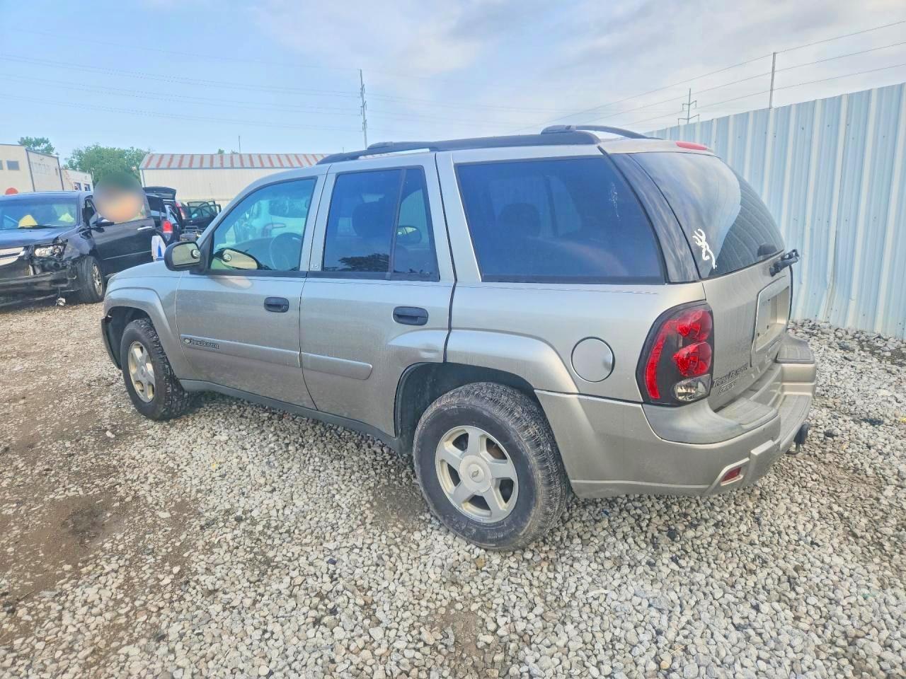2002 Chev Trailblazer Gray vin: 1GNDT13S622447135