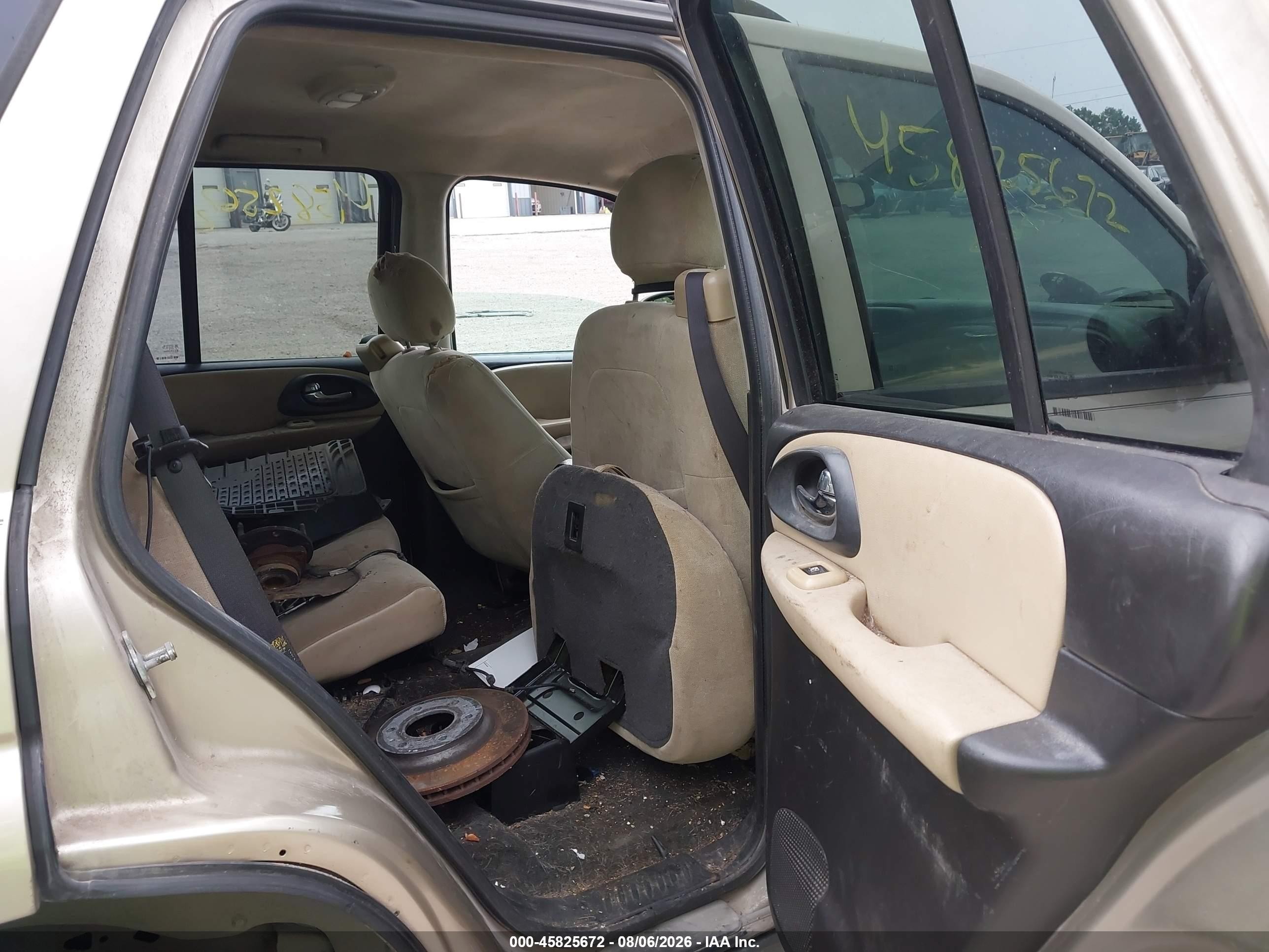 2005 Chevrolet Trailblazer Ls Gold vin: 1GNDT13S652182365