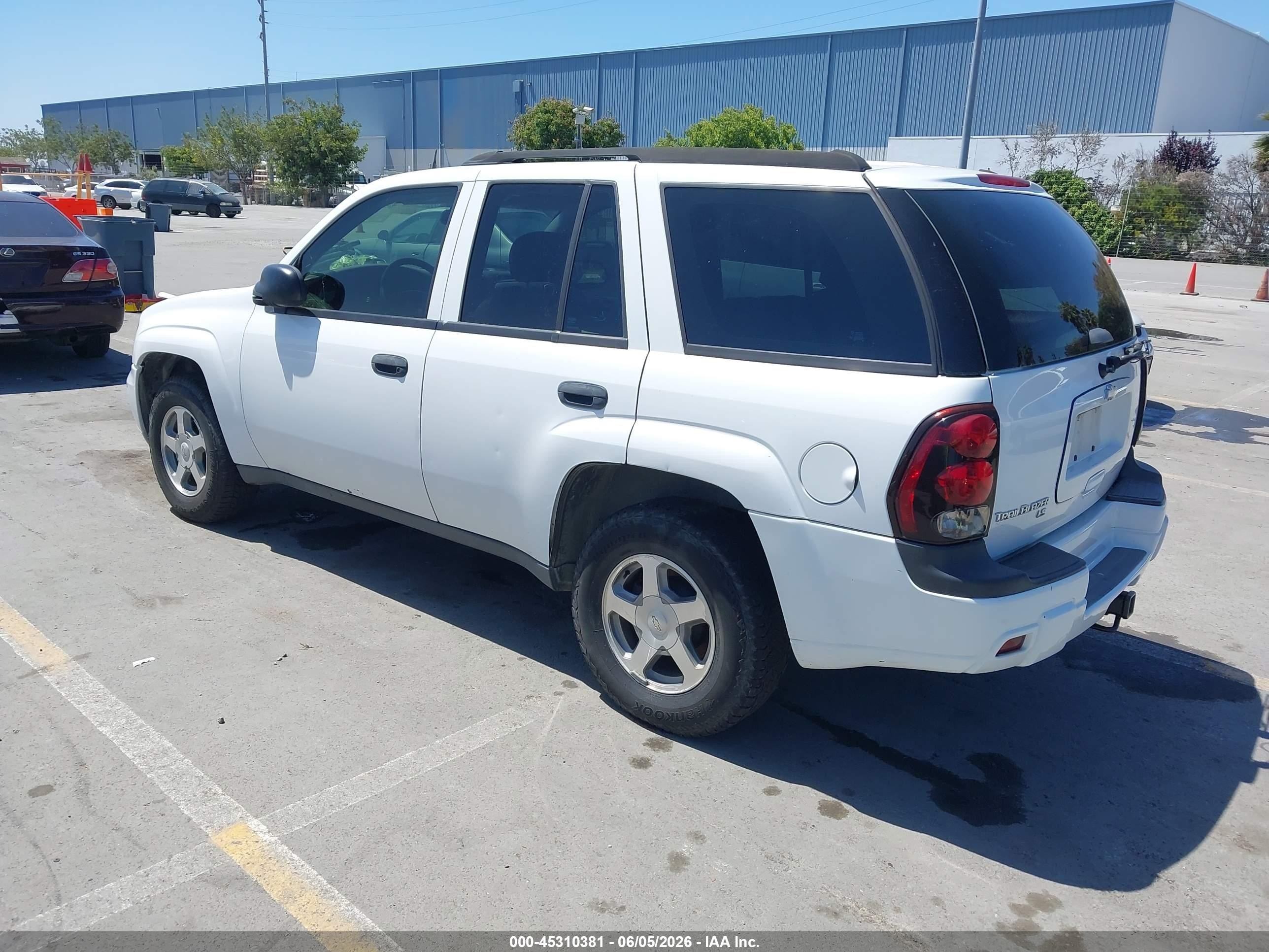 2005 Chevrolet Trailblazer Ls White vin: 1GNDT13S652271031