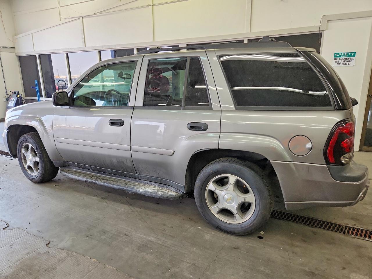2008 Chevrolet Trailblazer Ls Gray vin: 1GNDT13S682137365
