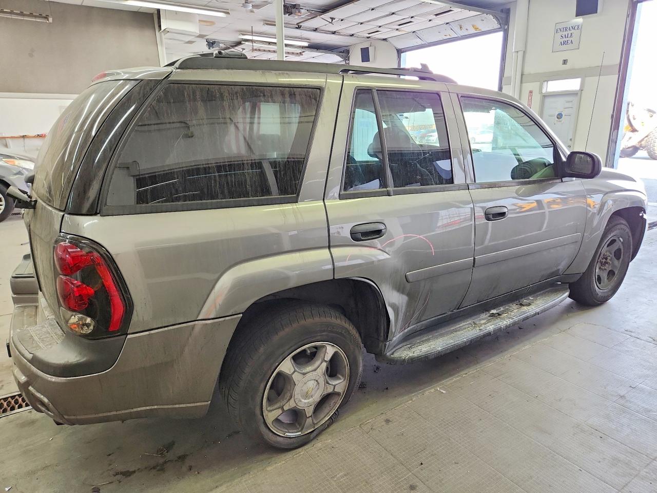 2008 Chevrolet Trailblazer Ls Gray vin: 1GNDT13S682137365
