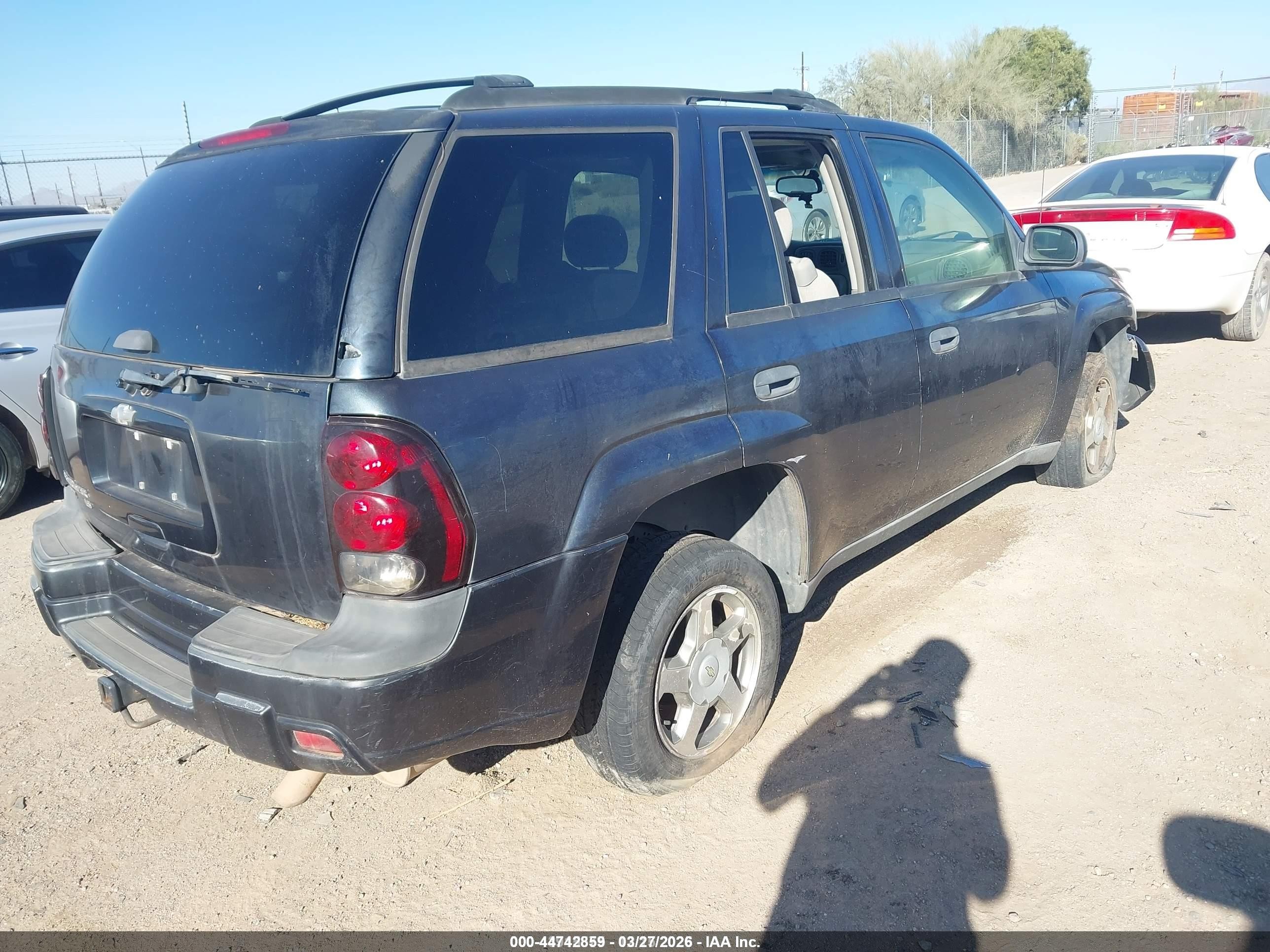 2006 Chevrolet Trailblazer Ls Blue vin: 1GNDT13S762110558