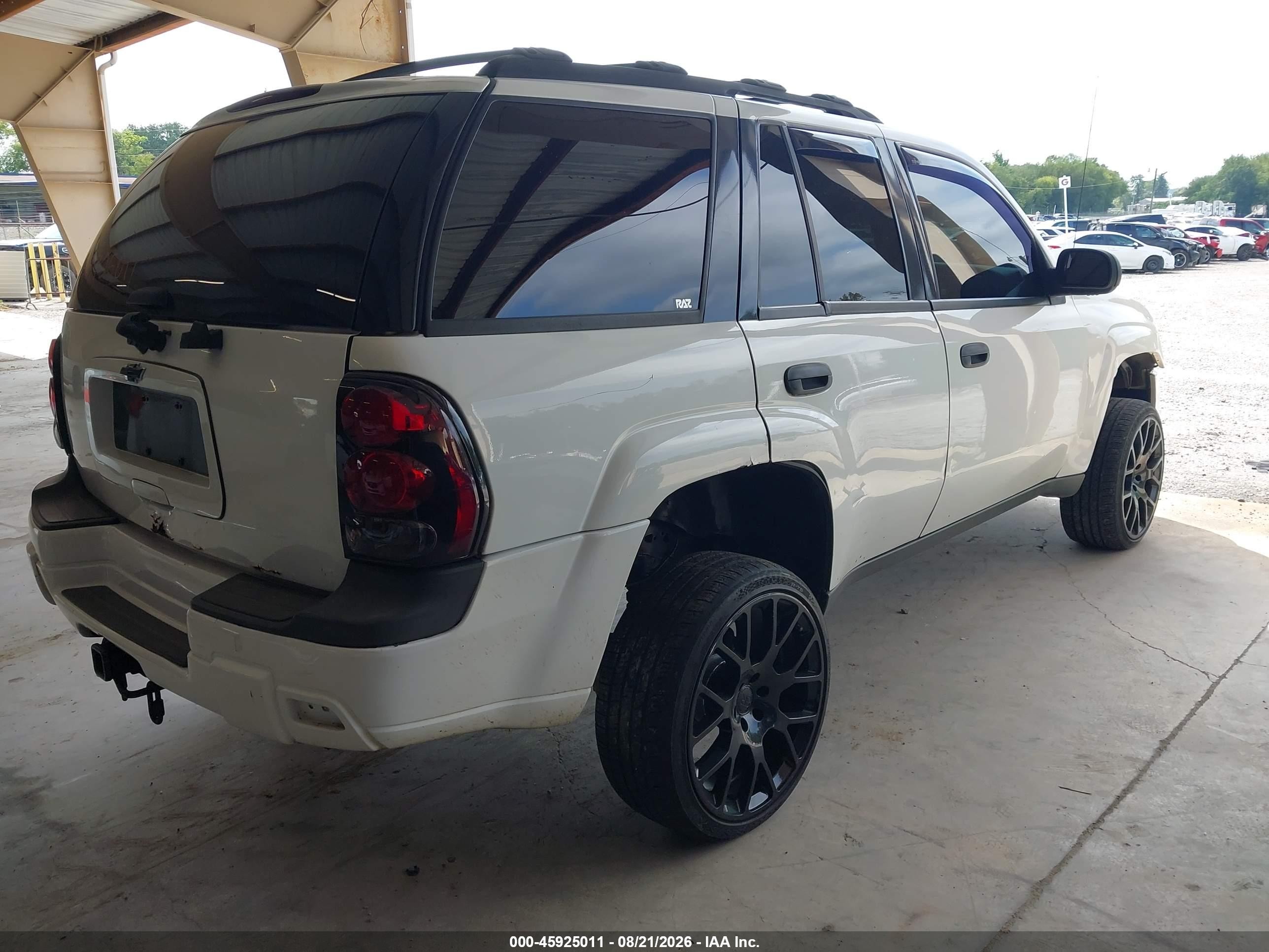 2007 Chevrolet Trailblazer Ls White vin: 1GNDT13S772248568