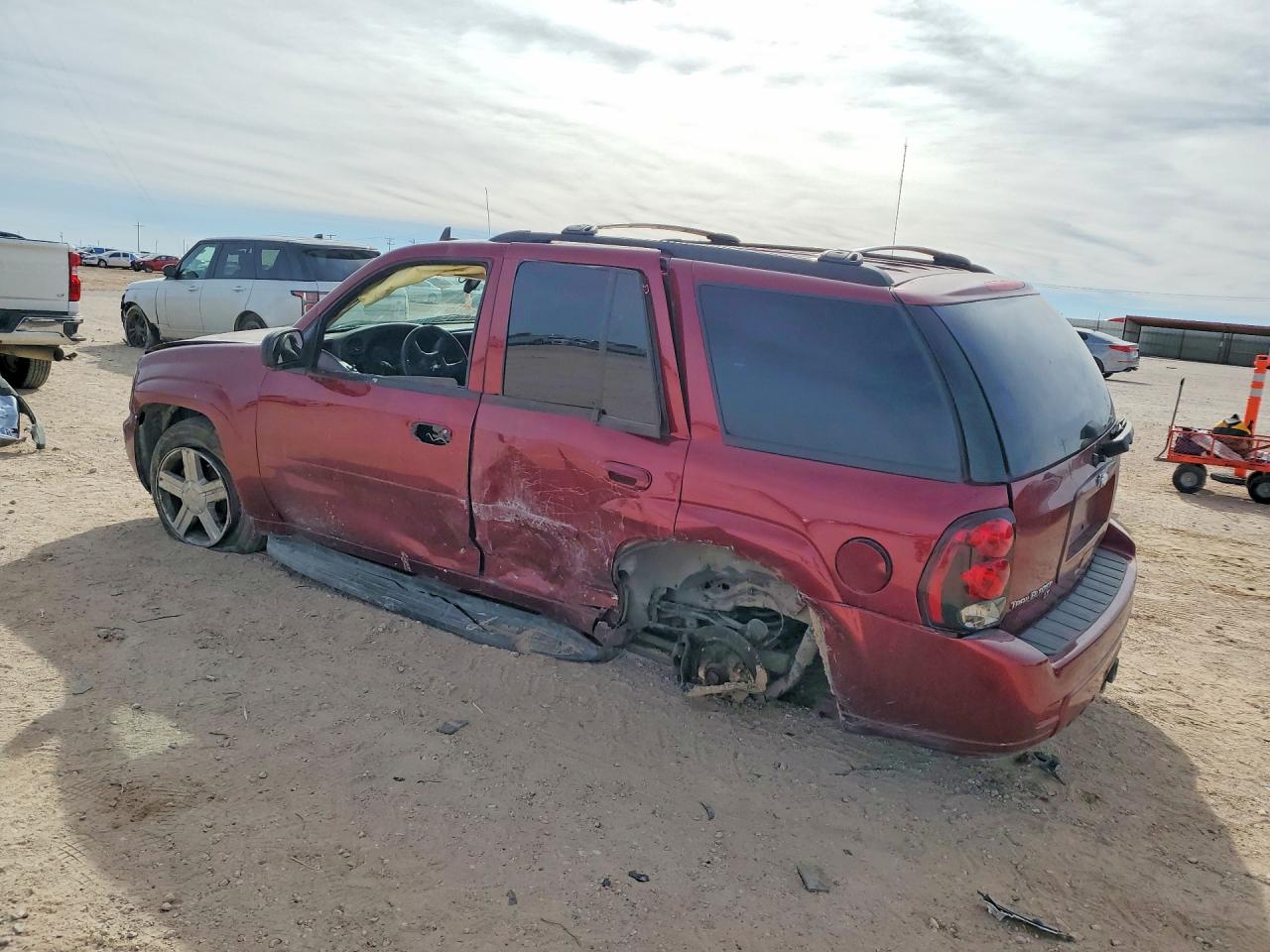 2008 Chevrolet Trailblazer Ls Red vin: 1GNDT13S782170763