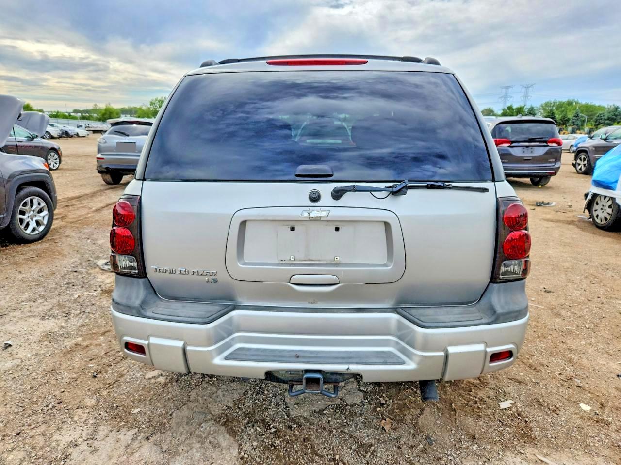2005 Chevrolet Trailblazer Ls Silver vin: 1GNDT13S852117775