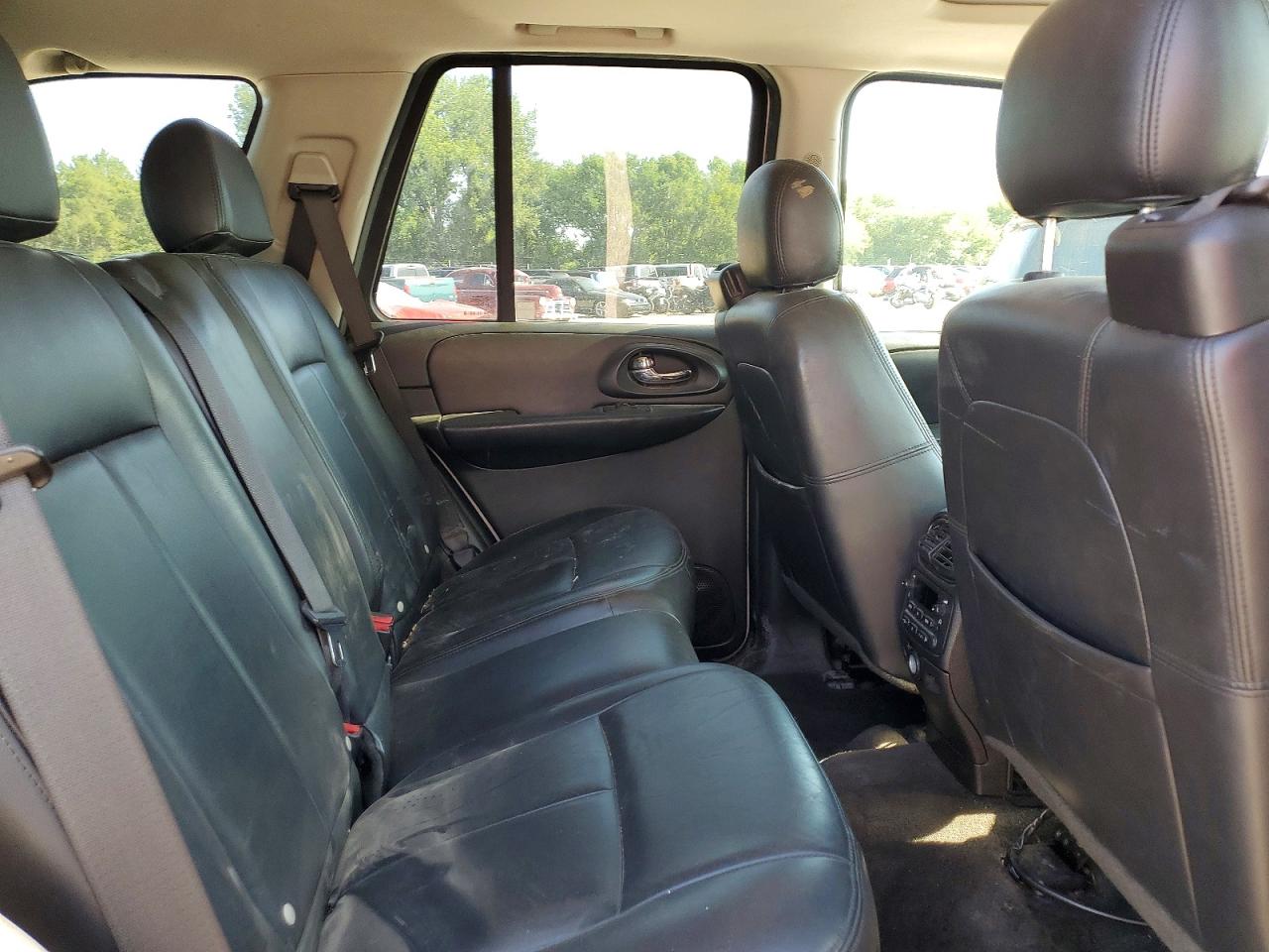 2007 Chevrolet Trailblazer Ls Серебряный vin: 1GNDT13S872226188