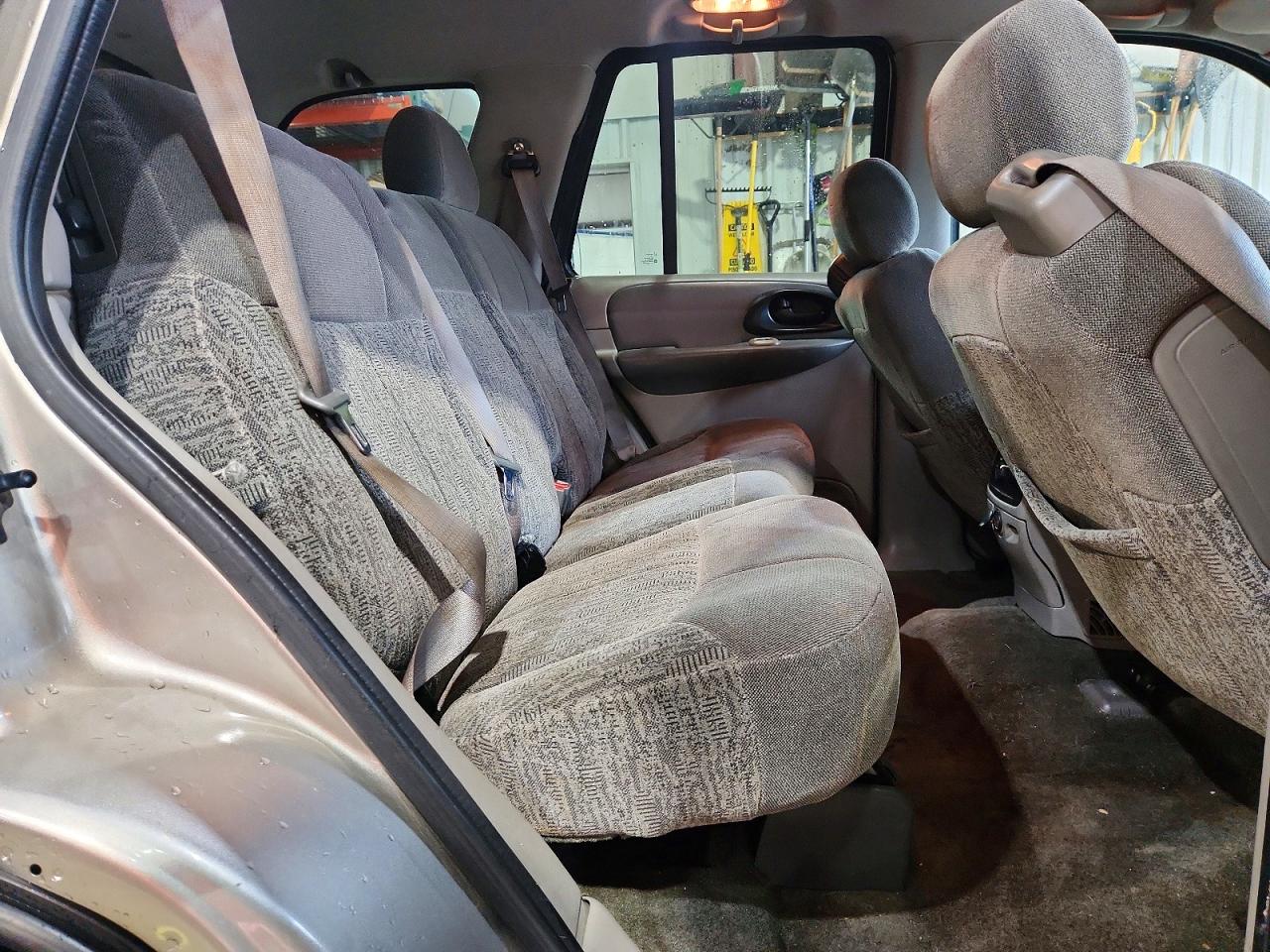 2002 Chevrolet Trailblazer Silver vin: 1GNDT13S922155124