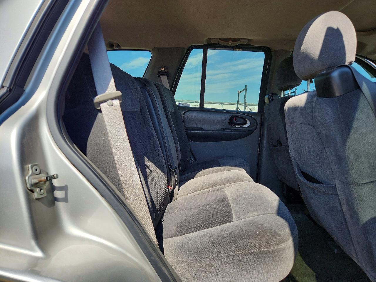 2004 Chevrolet Trailblazer Ls/lt Silver vin: 1GNDT13S942374362