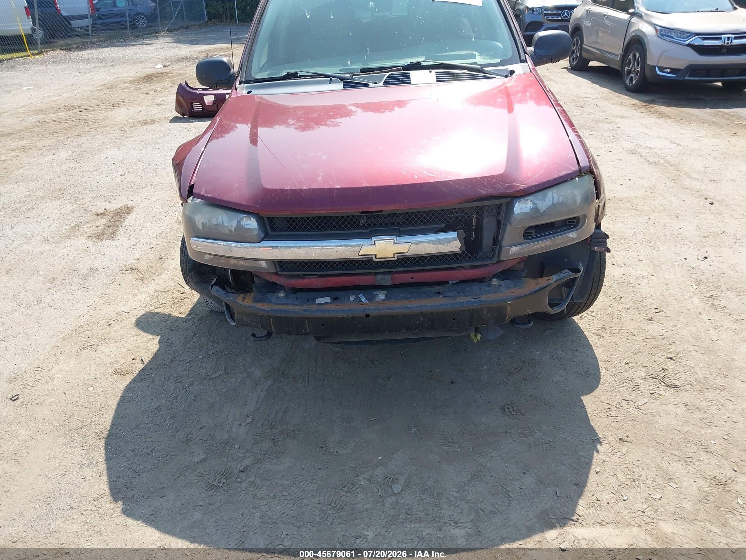 2005 Chevrolet Trailblazer Ls Red vin: 1GNDT13S952294447