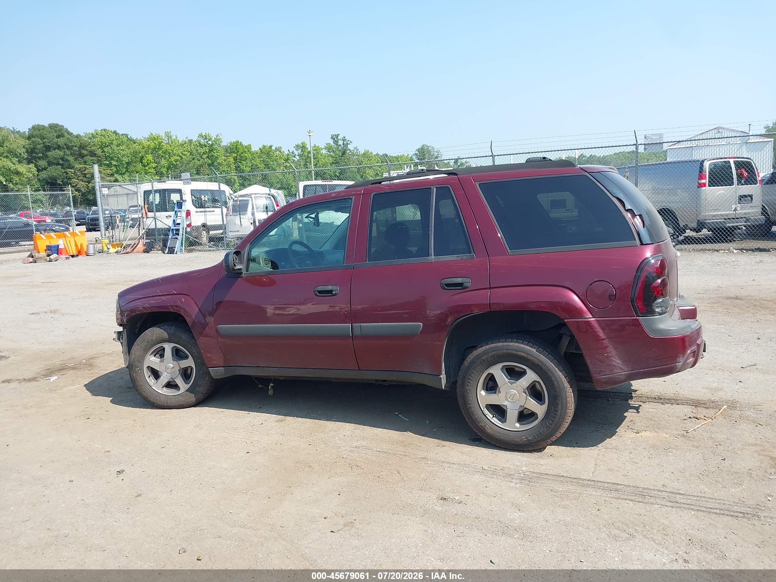 2005 Chevrolet Trailblazer Ls Red vin: 1GNDT13S952294447