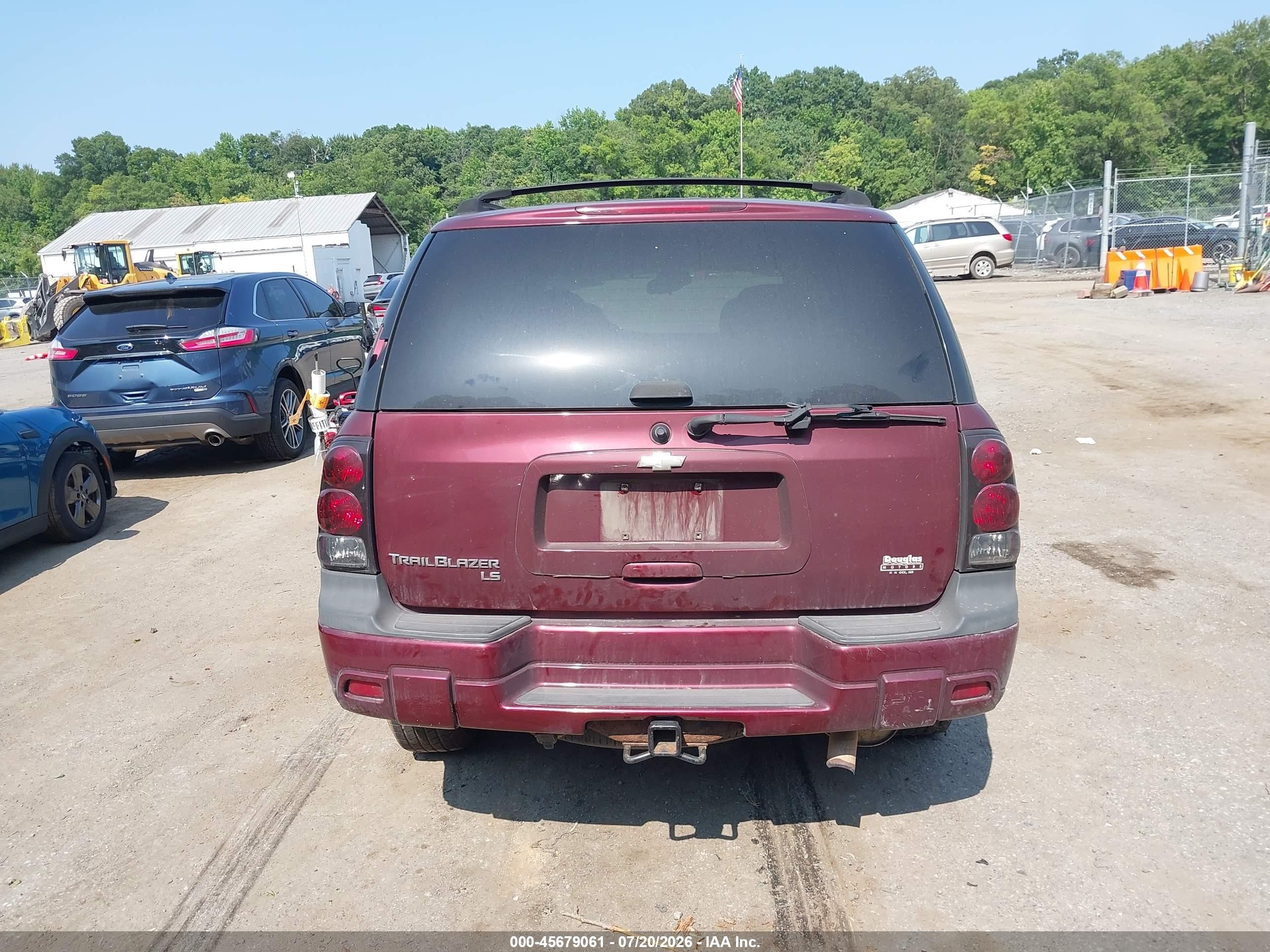 2005 Chevrolet Trailblazer Ls Red vin: 1GNDT13S952294447