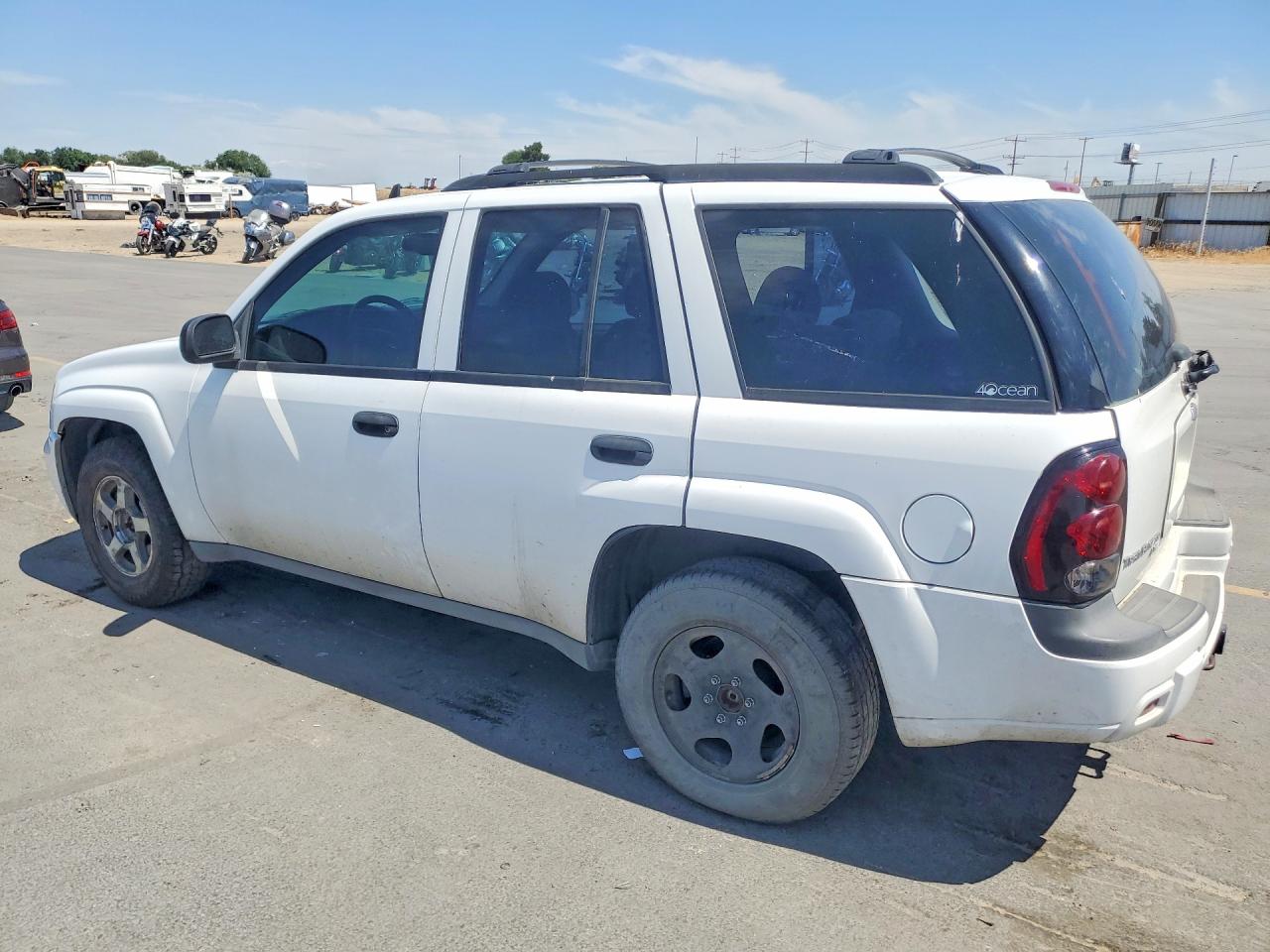 2006 Chevrolet Trailblazer Ls White vin: 1GNDT13S962255357