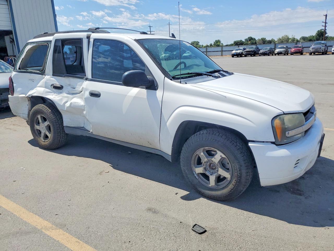 2006 Chevrolet Trailblazer Ls White vin: 1GNDT13S962255357