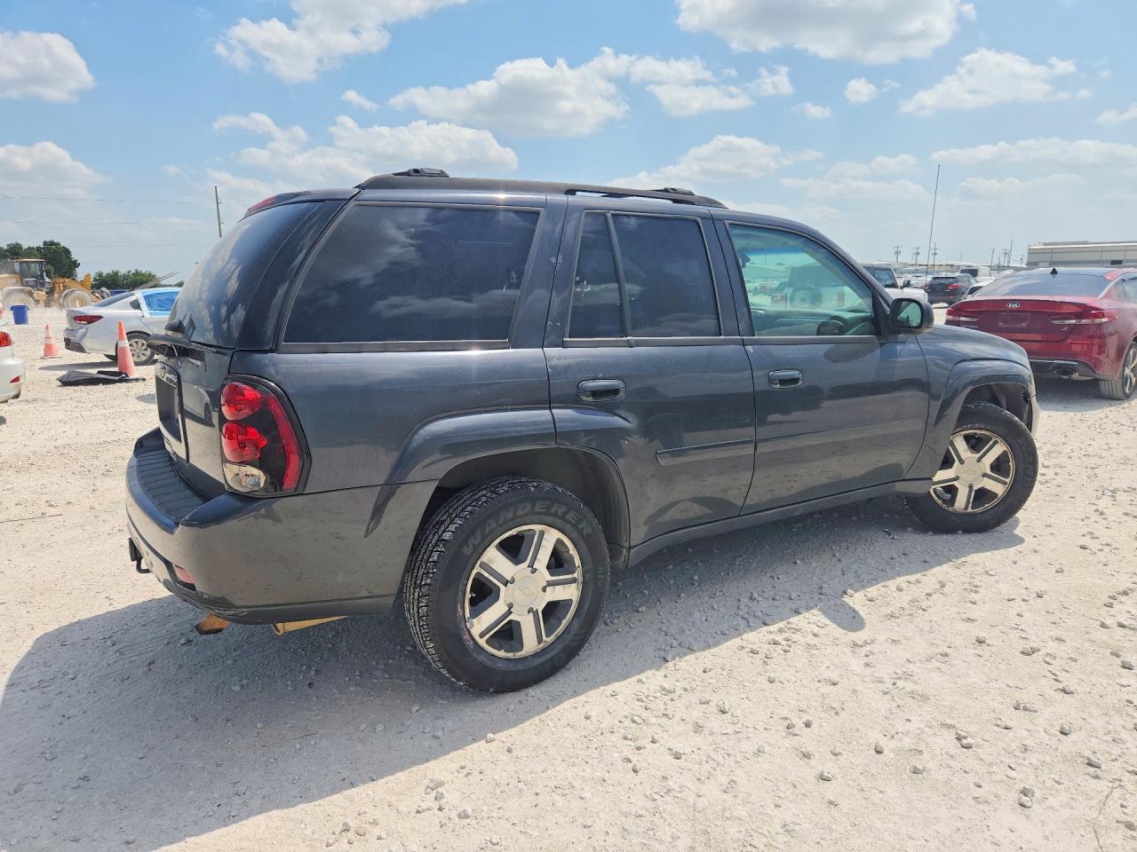 2007 Chevrolet Trailblazer Ls Серебряный vin: 1GNDT13S972164980